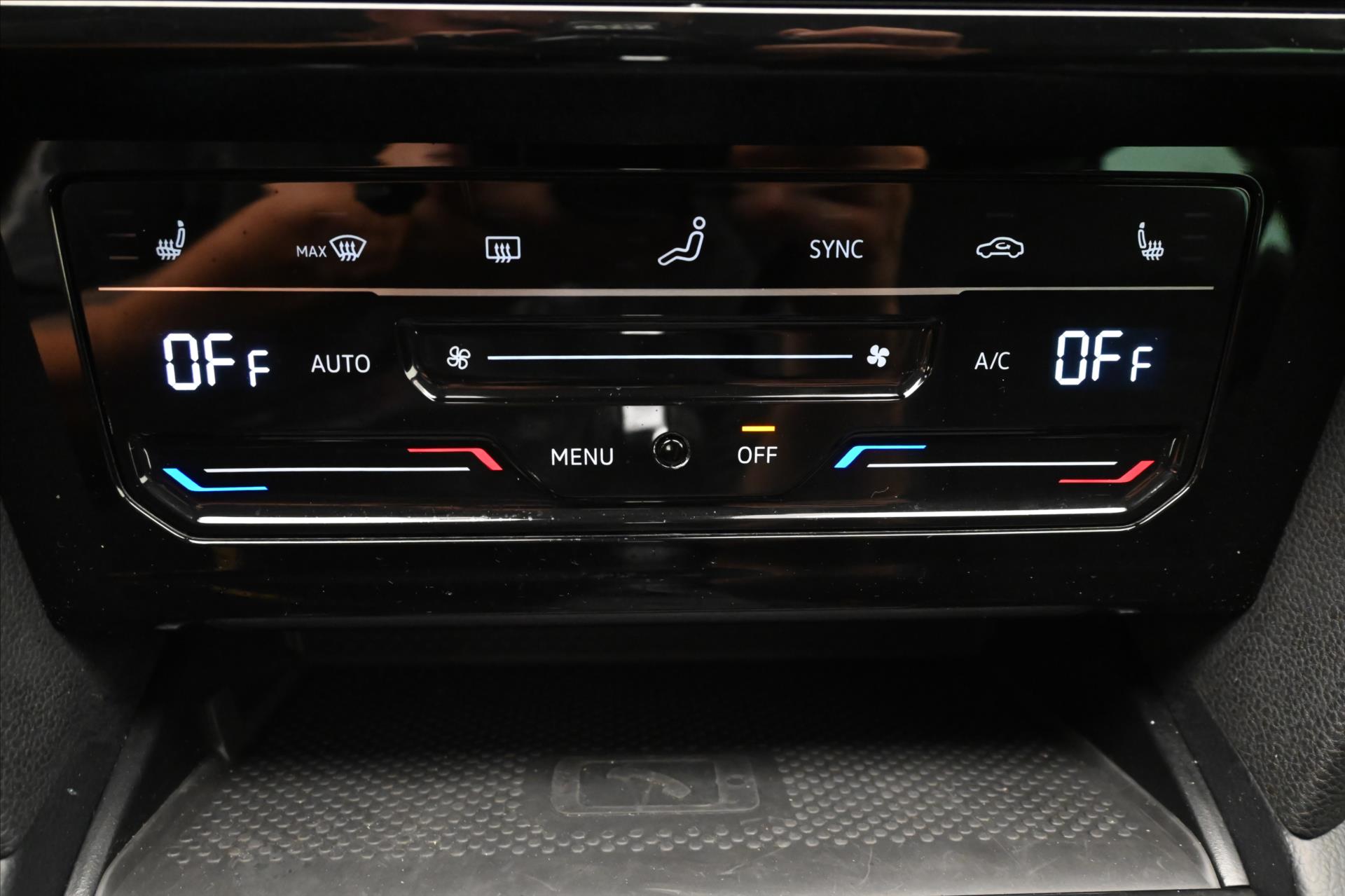 Hlavní fotografie vozu Volkswagen Passat 2,0 TDI 110 kW DSG ELEGANCE Záruka až 5 let (21)