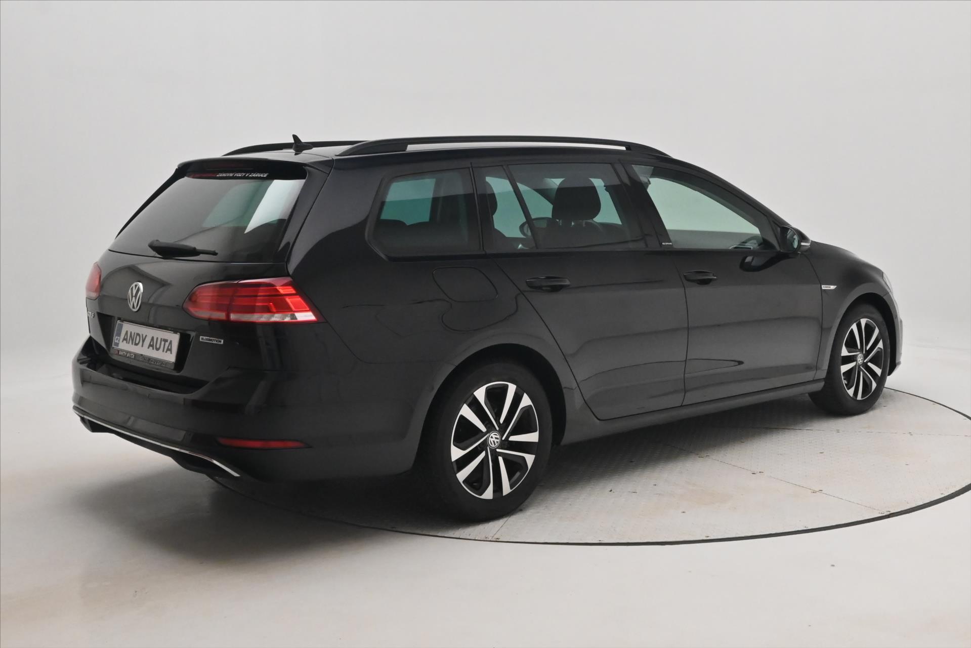 Hlavní fotografie vozu Volkswagen Golf 1,5 TSI 96kW BLUEMOTION Záruka až 5 let (5)