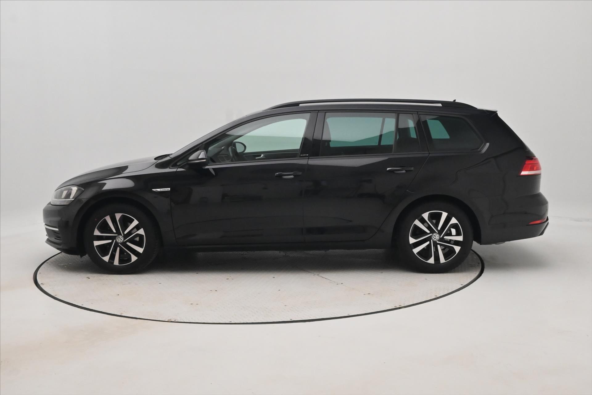 Hlavní fotografie vozu Volkswagen Golf 1,5 TSI 96kW BLUEMOTION Záruka až 5 let (8)