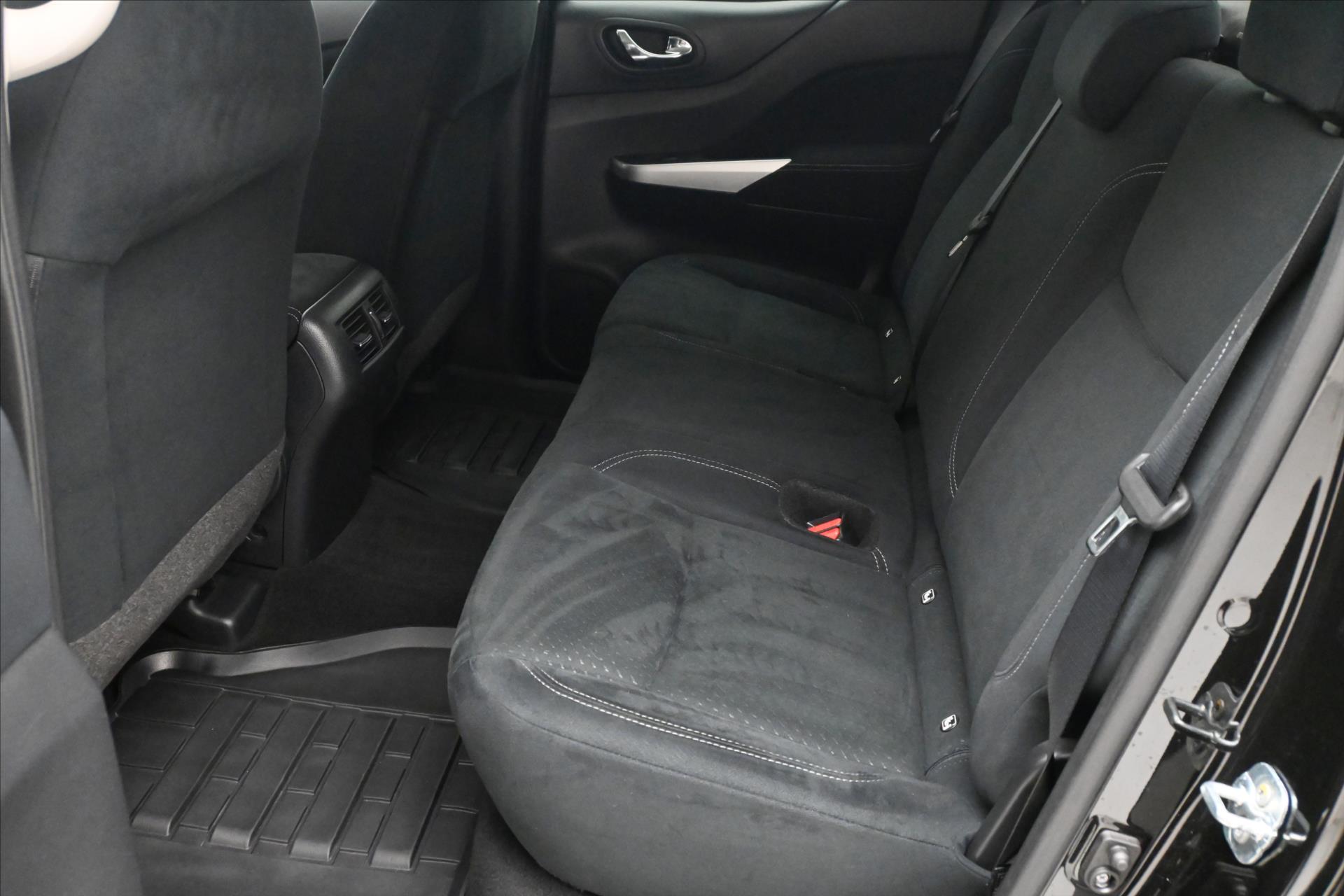 Hlavní fotografie vozu Nissan Navara 2,3 dCi 140 KW AT6 4x4 Záruka až 5 let (13)