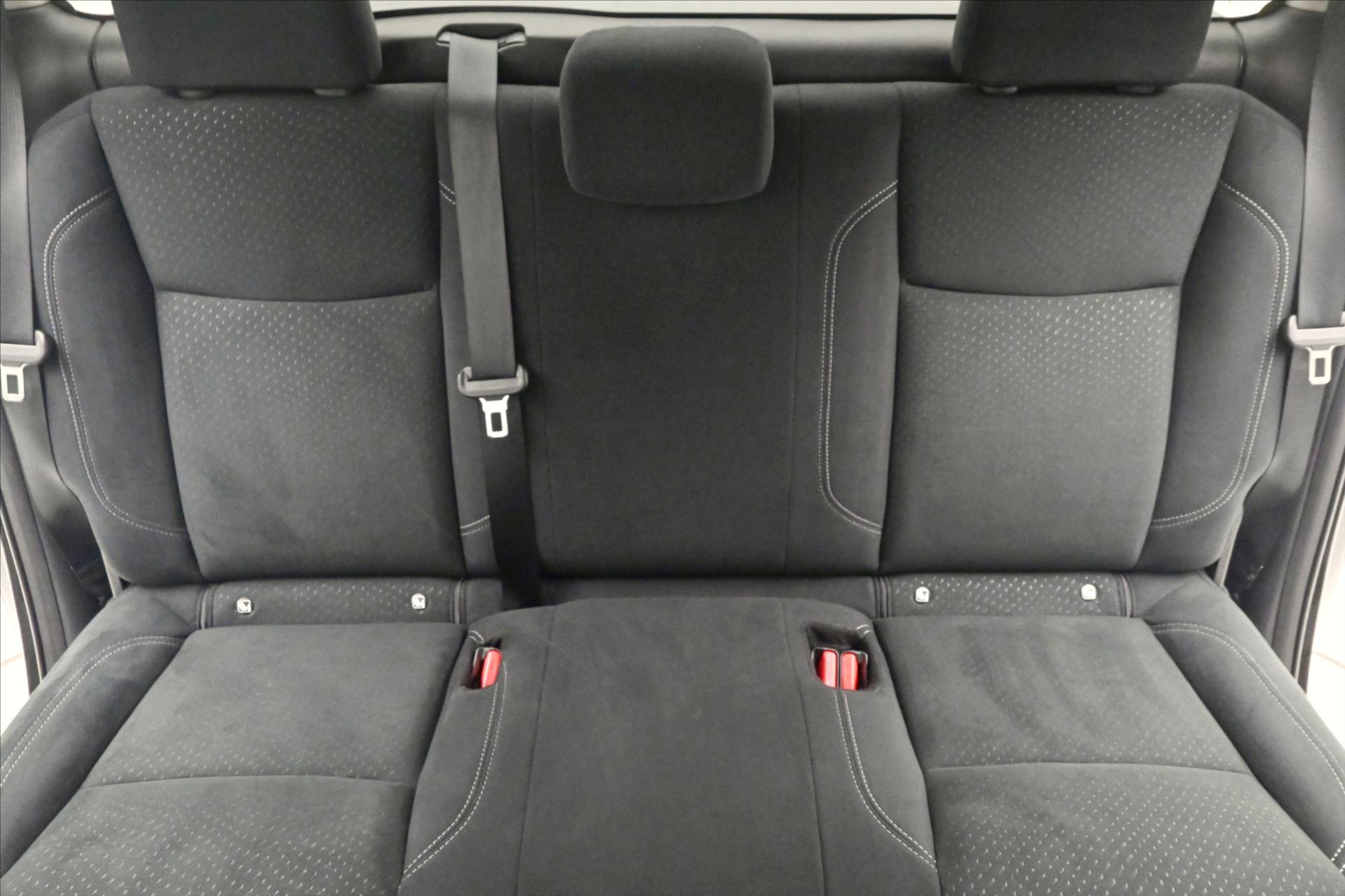 Hlavní fotografie vozu Nissan Navara 2,3 dCi 140 KW AT6 4x4 Záruka až 5 let (25)