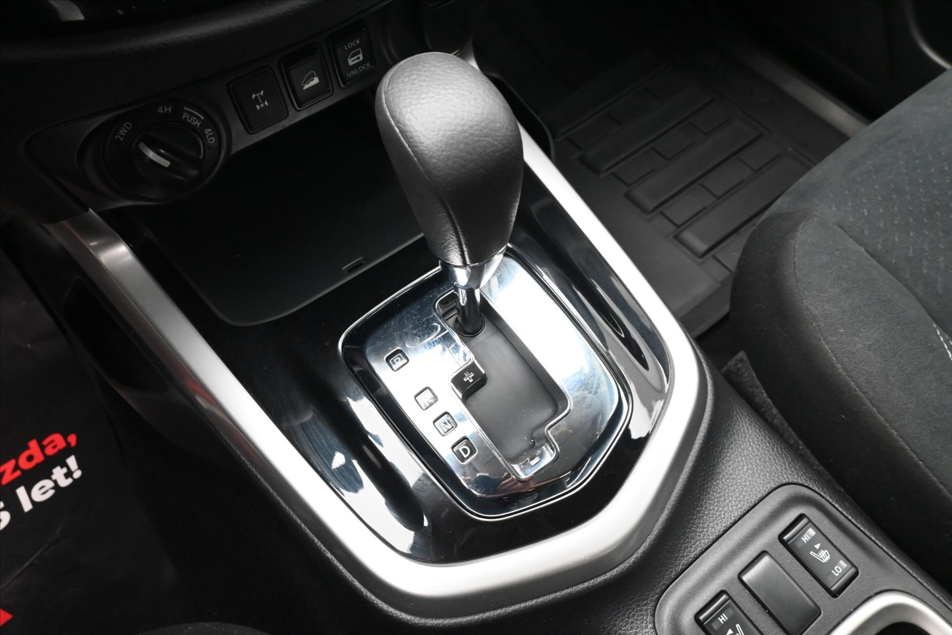 Hlavní fotografie vozu Nissan Navara 2,3 dCi 140kW AT6 4x4 Záruka až 5 let (21)