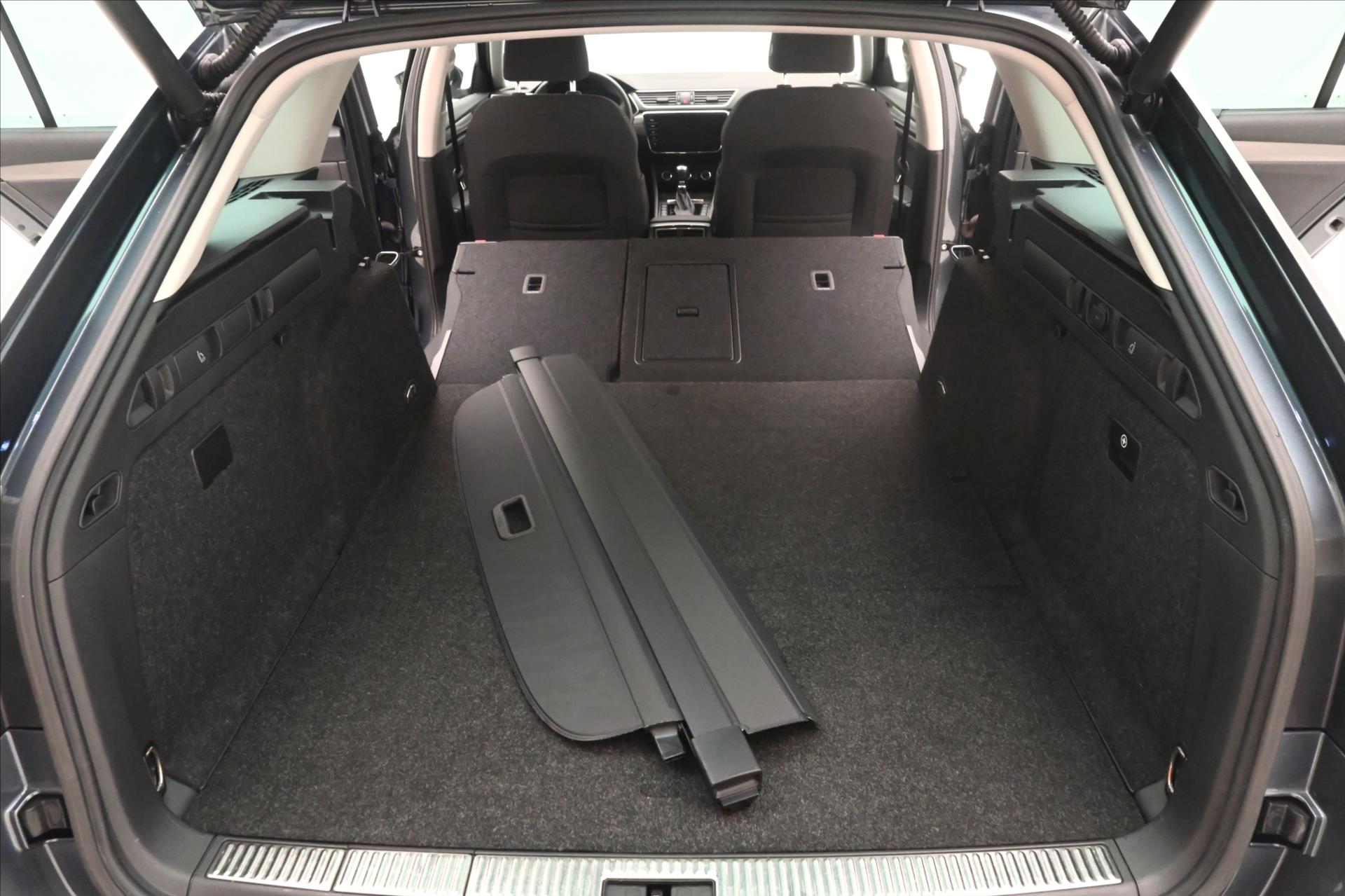 Main photo of the car Skoda Superb 1.4 TSI iV Hybrid 160kW STYLE Warranty up to 5 years (11)