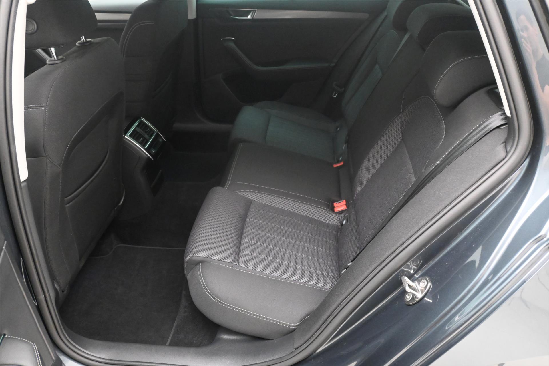 Main photo of the car Skoda Superb 1.4 TSI iV Hybrid 160kW STYLE Warranty up to 5 years (14)