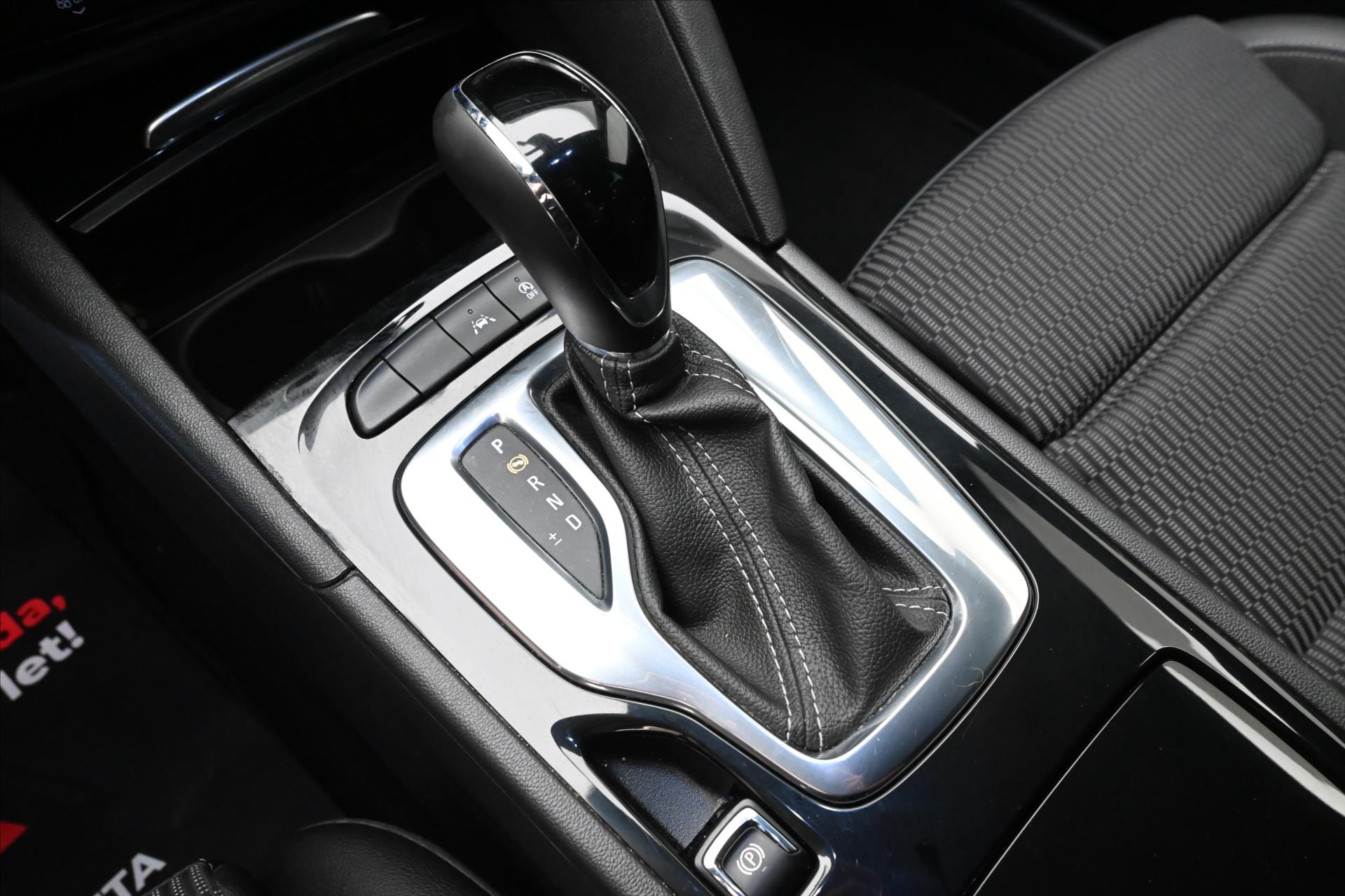 Hlavní fotografie vozu Opel Insignia 2,0 CDTI 128 kW AT8 SportTourer Záruka až 5 let (22)