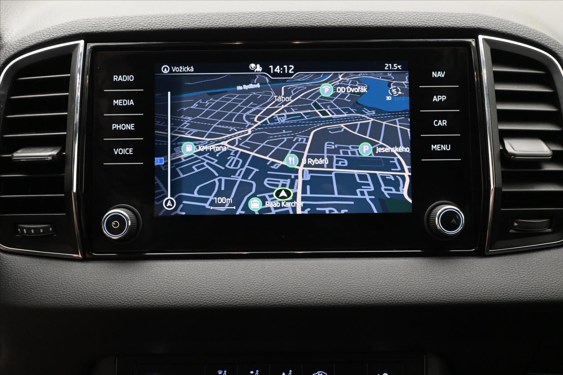 Hlavní fotografie vozu Škoda Karoq 2,0 TDI 85kW DSG Business Záruka až 5 let (20)