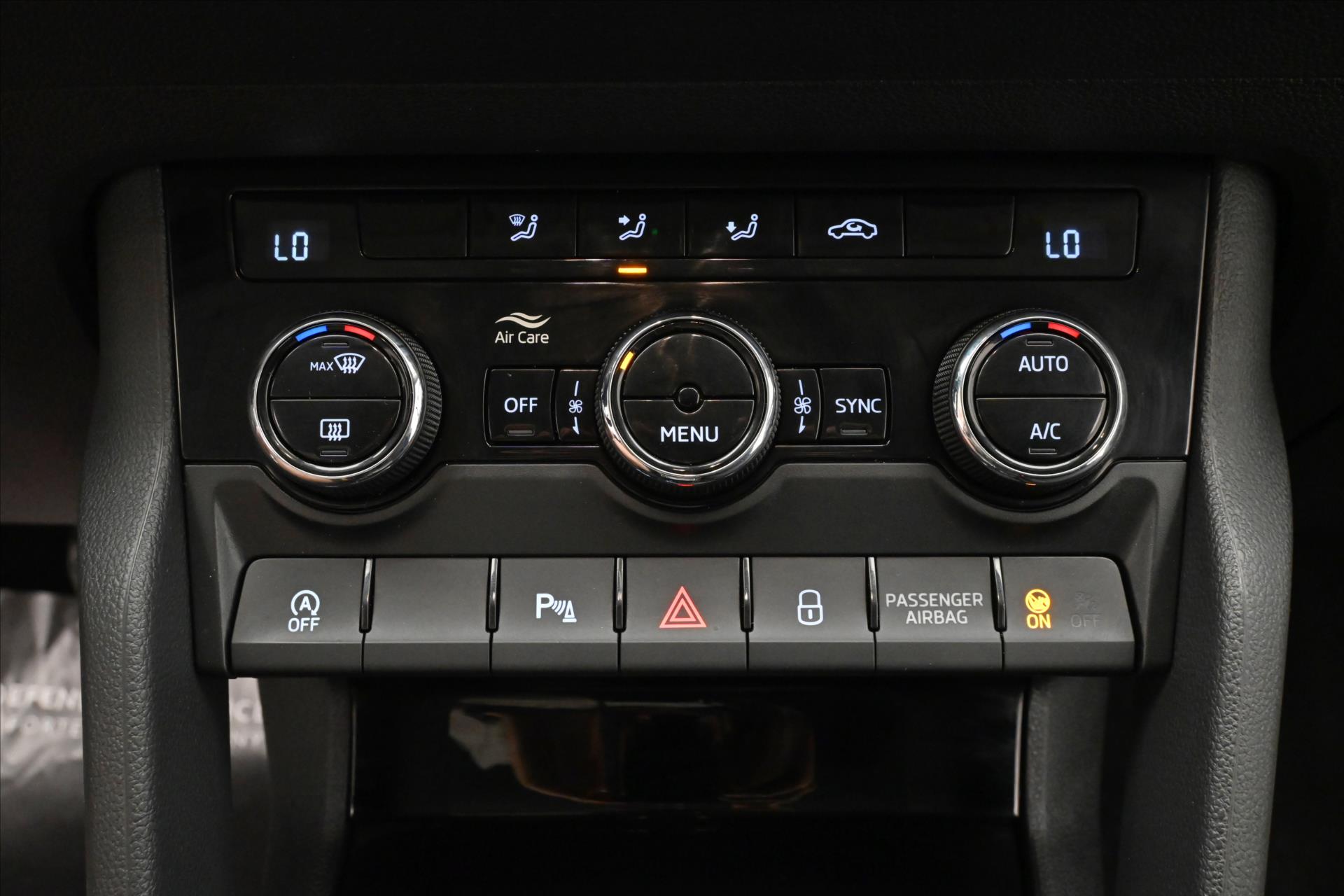 Hlavní fotografie vozu Škoda Karoq 2,0 TDI 85kW DSG Business Záruka až 5 let (22)