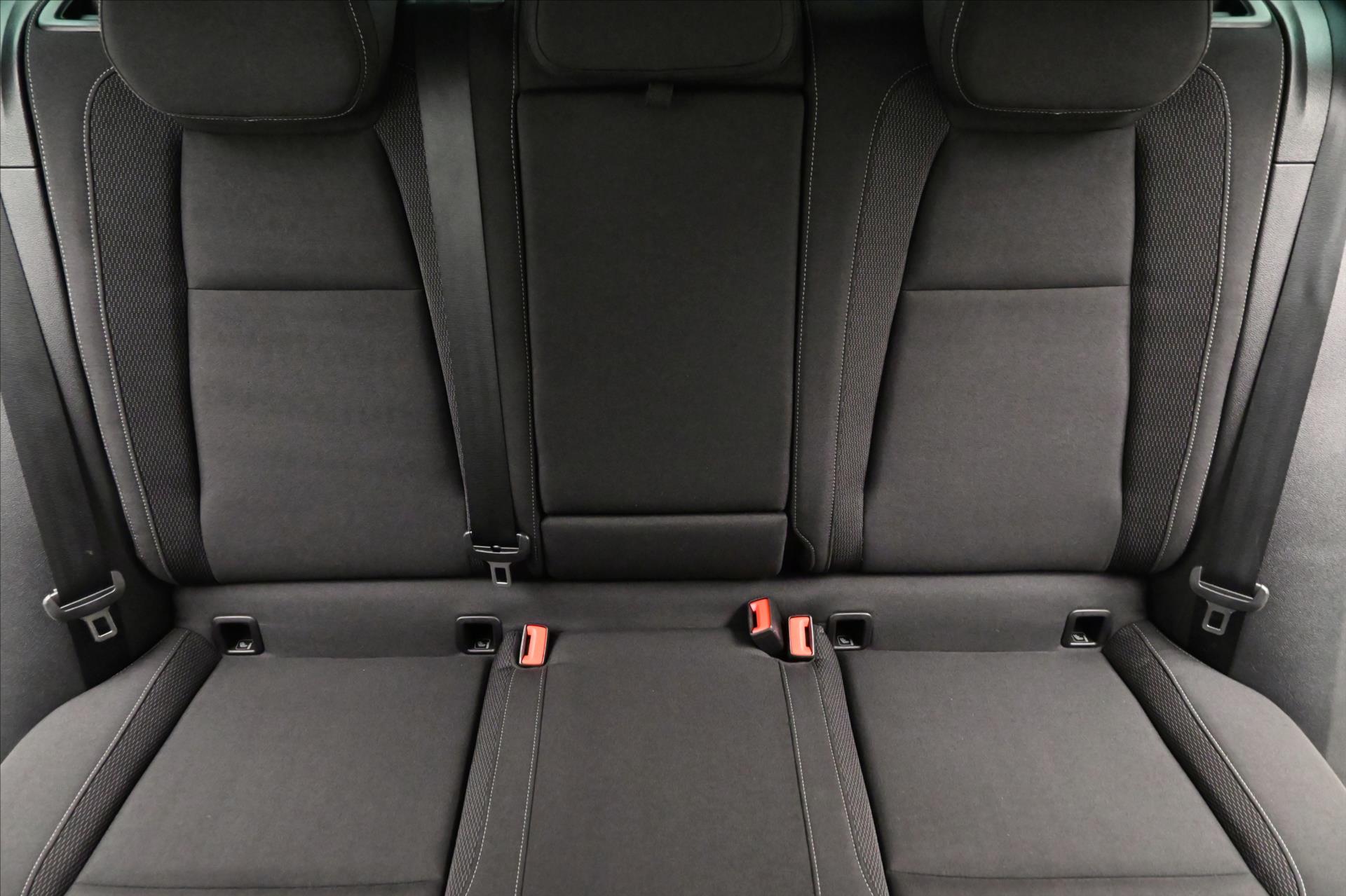 Hlavní fotografie vozu Škoda Karoq 2,0 TDI 85kW DSG Business Záruka až 5 let (28)