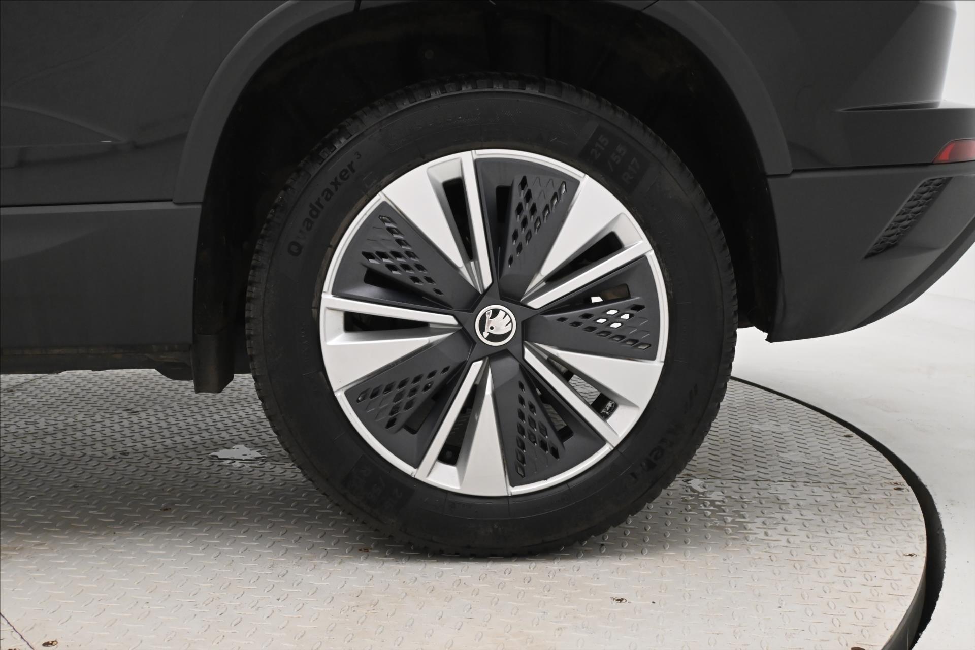 Hlavní fotografie vozu Škoda Karoq 2,0 TDI 85kW DSG Business Záruka až 5 let (31)