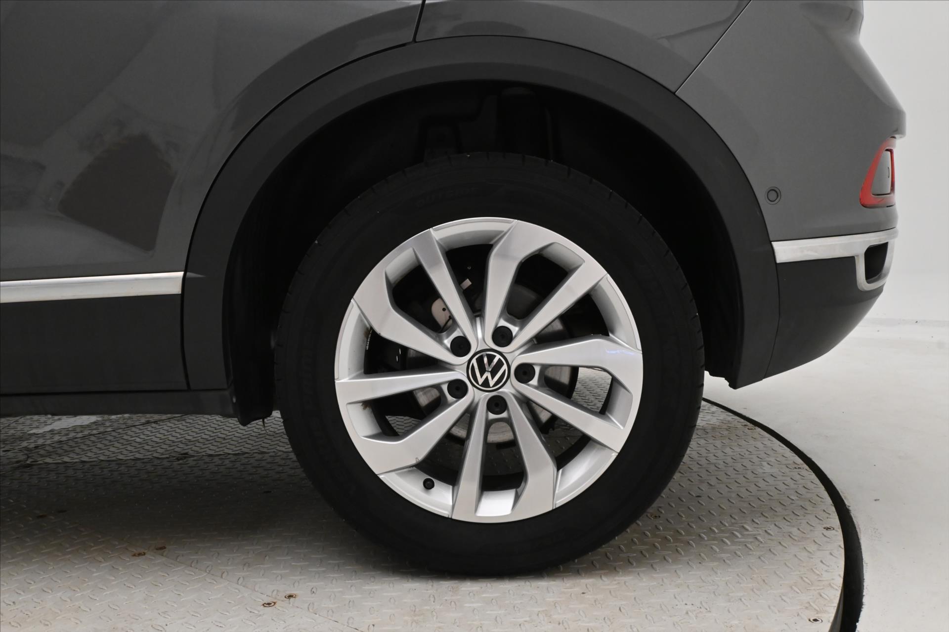 Hlavní fotografie vozu Volkswagen T-Roc 2,0 TDI 110kW DSG Style Záruka až 5 let (32)