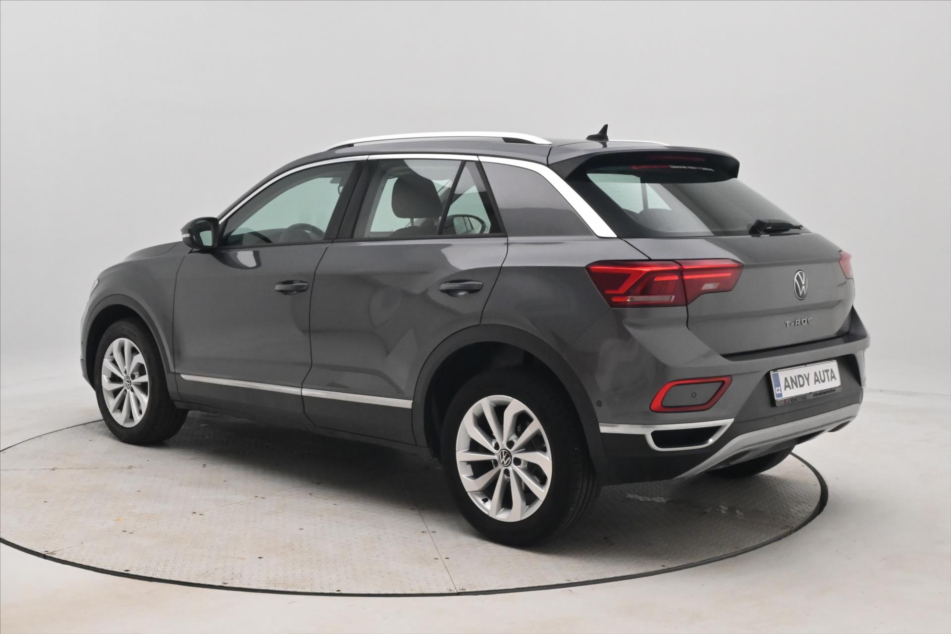 Hlavní fotografie vozu Volkswagen T-Roc 2,0 TDI 110kW DSG Style Záruka až 5 let (8)