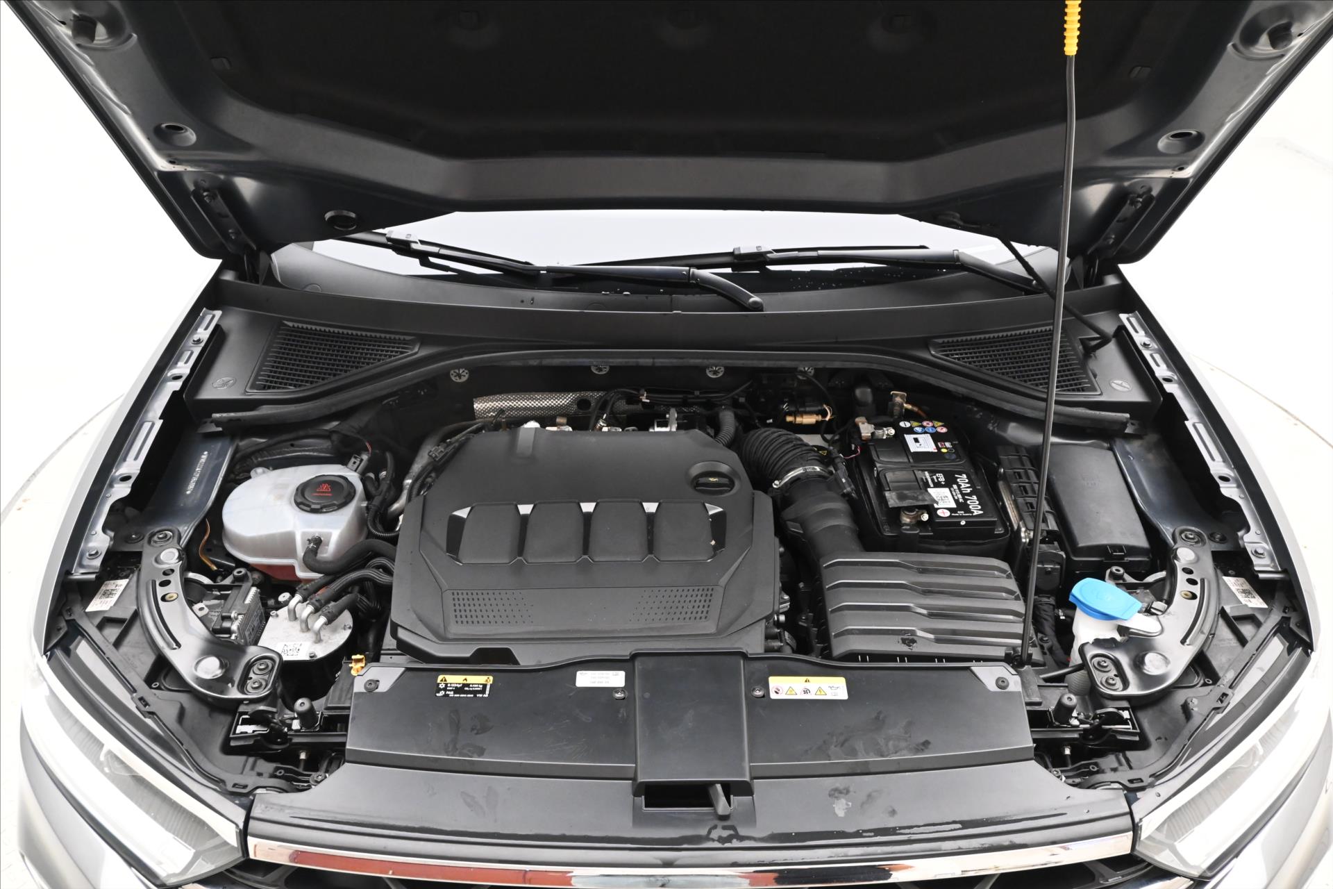 Hlavní fotografie vozu Volkswagen T-Roc 2,0 TDI 110kW DSG Style Záruka až 5 let (10)