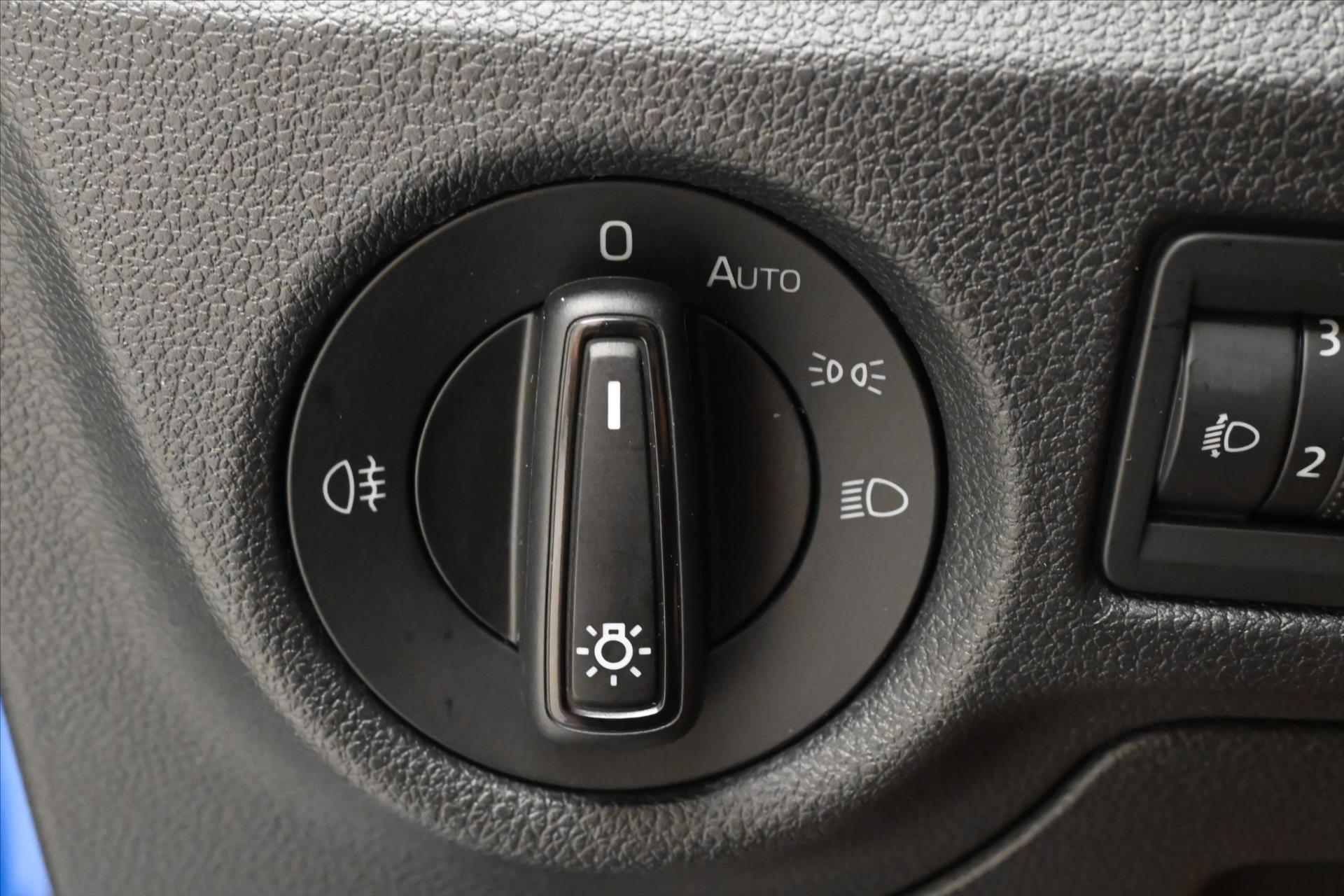Hlavní fotografie vozu Škoda Kamiq 1,0 TSI 81 kW DSG Ambition Záruka až 5 let (26)