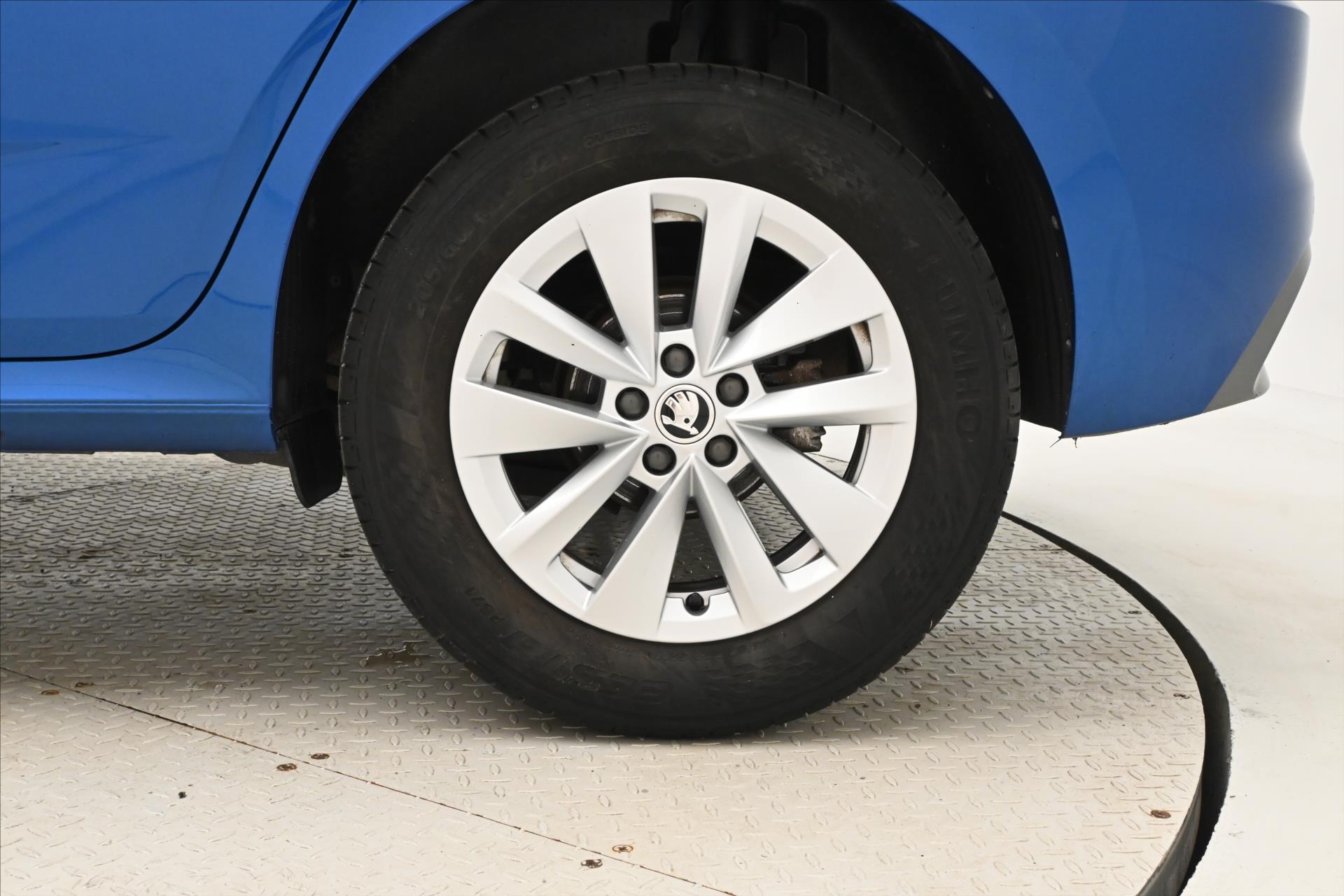Hlavní fotografie vozu Škoda Kamiq 1,0 TSI 81 kW DSG Ambition Záruka až 5 let (30)