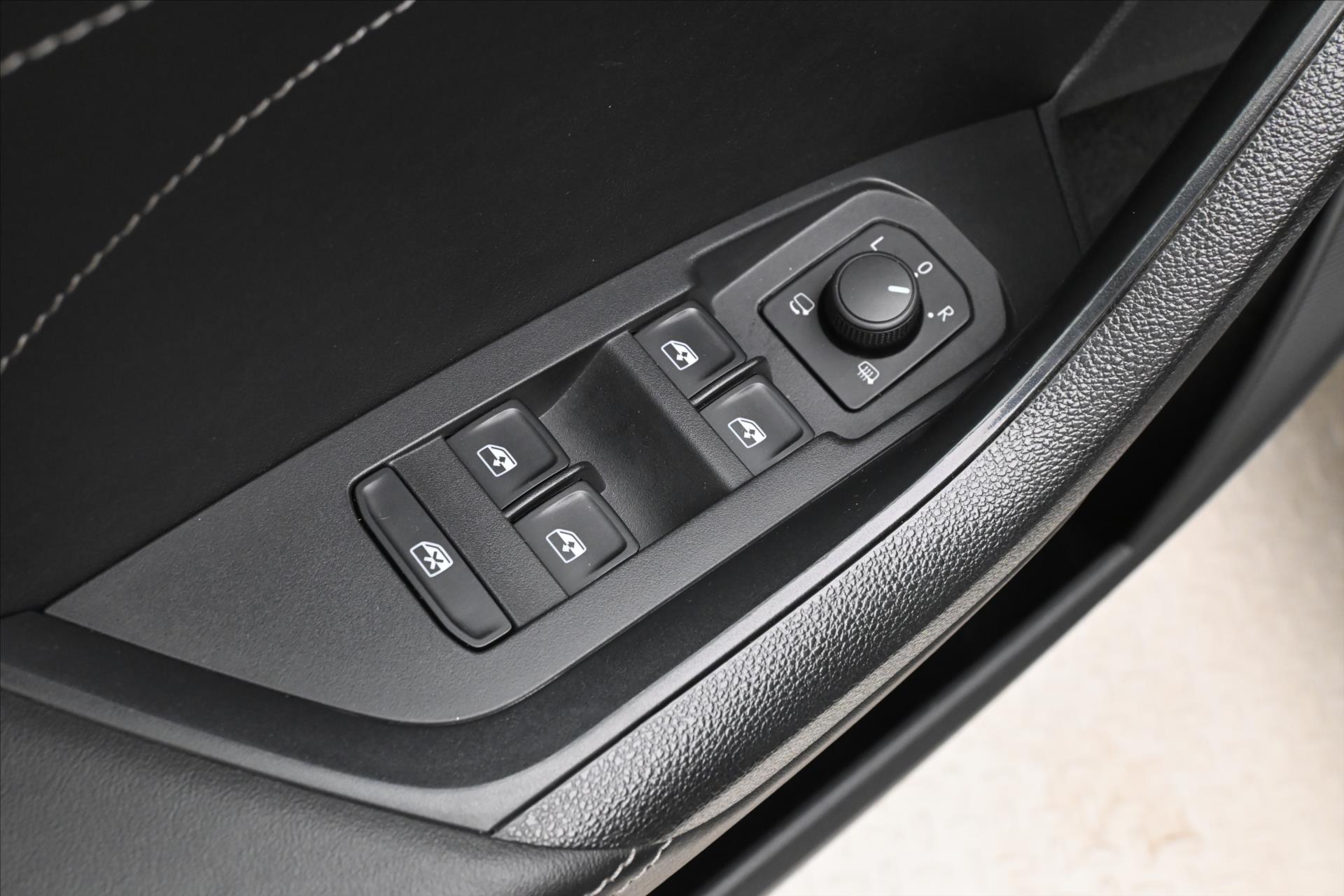 Main photo of the car Skoda Kodiaq 2.0 TDI 110 kW DSG NAVI TOWABLE Warranty up to 5 years (26)