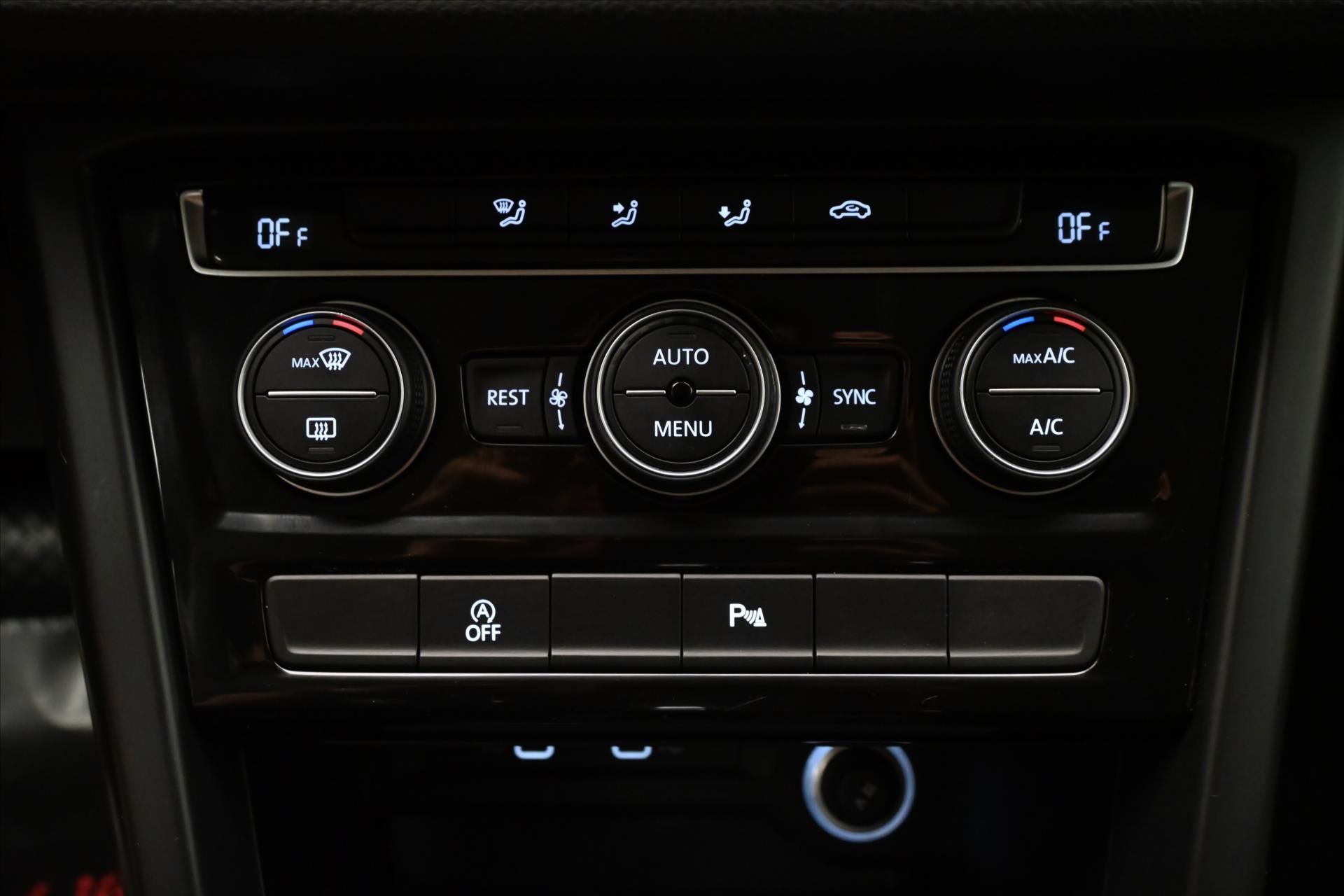 Main photo of the car Volkswagen Touran 2,0 TDI 110KW DSG 7míst Záruka až 5 let (23)