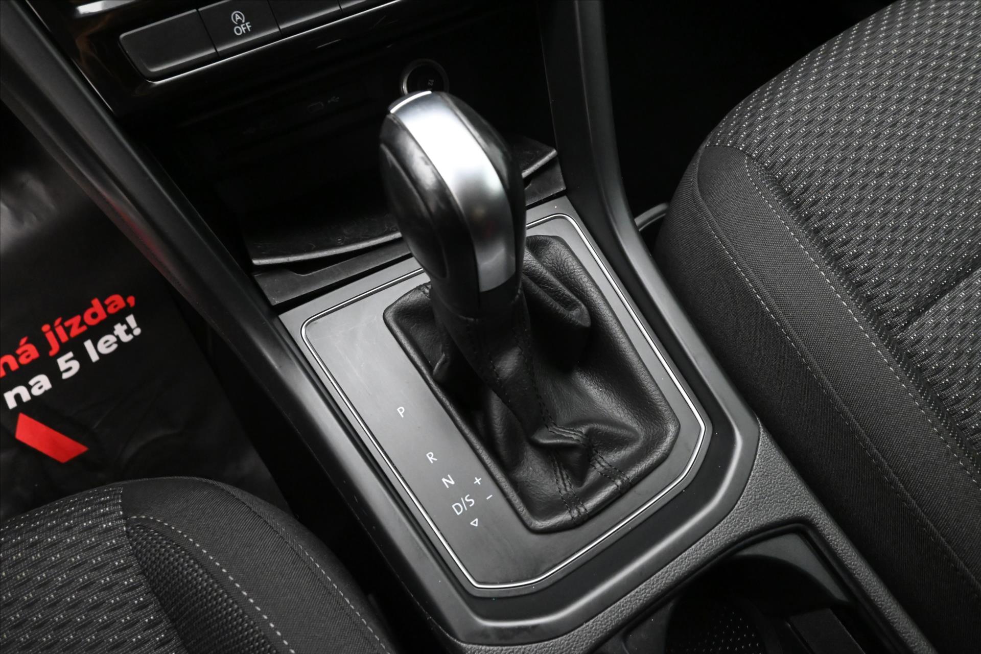 Main photo of the car Volkswagen Touran 2,0 TDI 110KW DSG 7míst Záruka až 5 let (25)