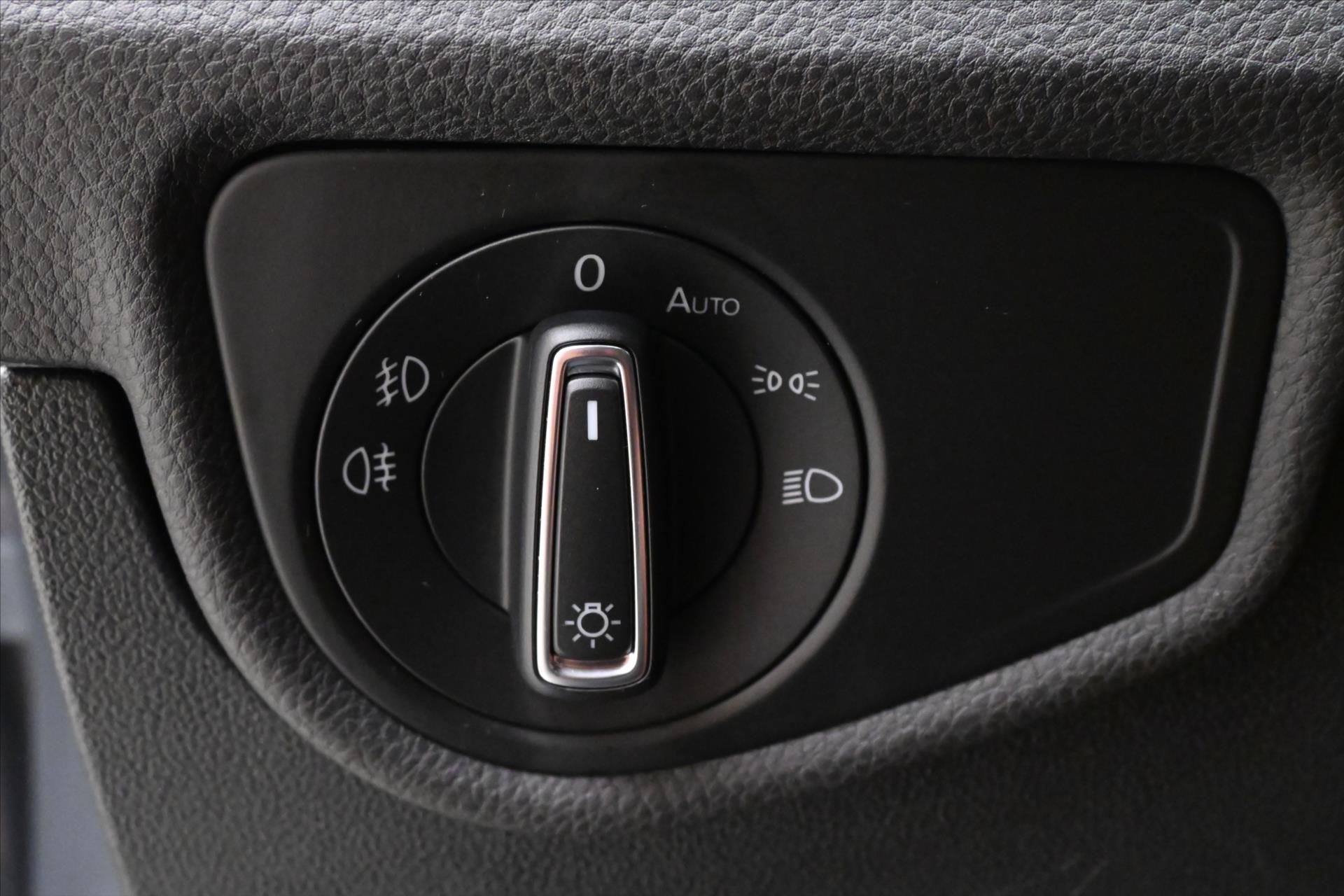 Main photo of the car Volkswagen Touran 2,0 TDI 110KW DSG 7míst Záruka až 5 let (29)