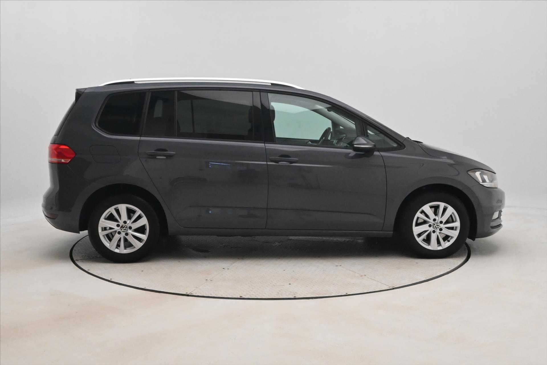 Main photo of the car Volkswagen Touran 2,0 TDI 110KW DSG 7míst Záruka až 5 let (5)