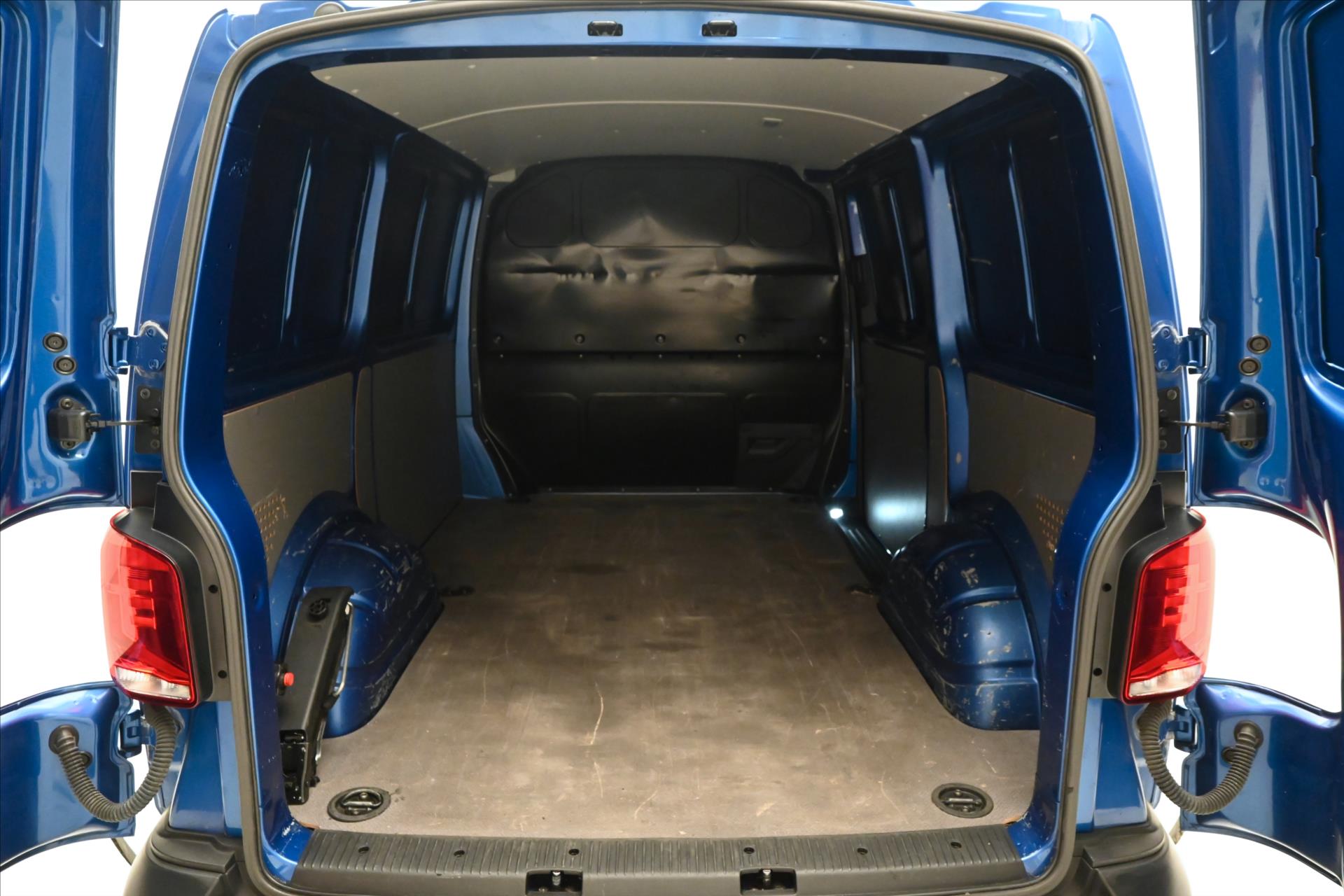 Main photo of the car Volkswagen Transporter 2.0 TDI 110kW DSG Warranty up to 5 years (11)