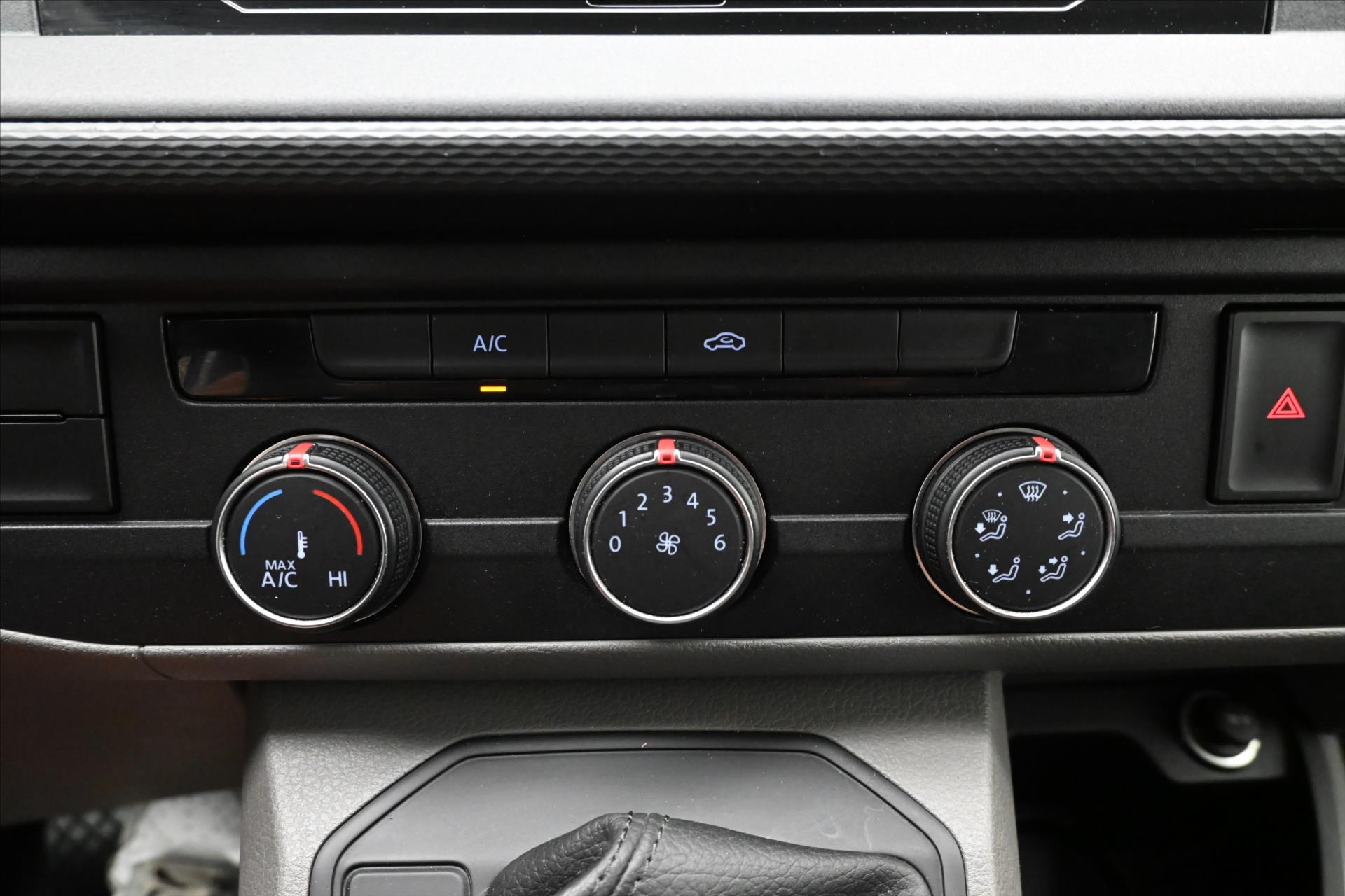 Main photo of the car Volkswagen Transporter 2.0 TDI 110kW DSG Warranty up to 5 years (21)