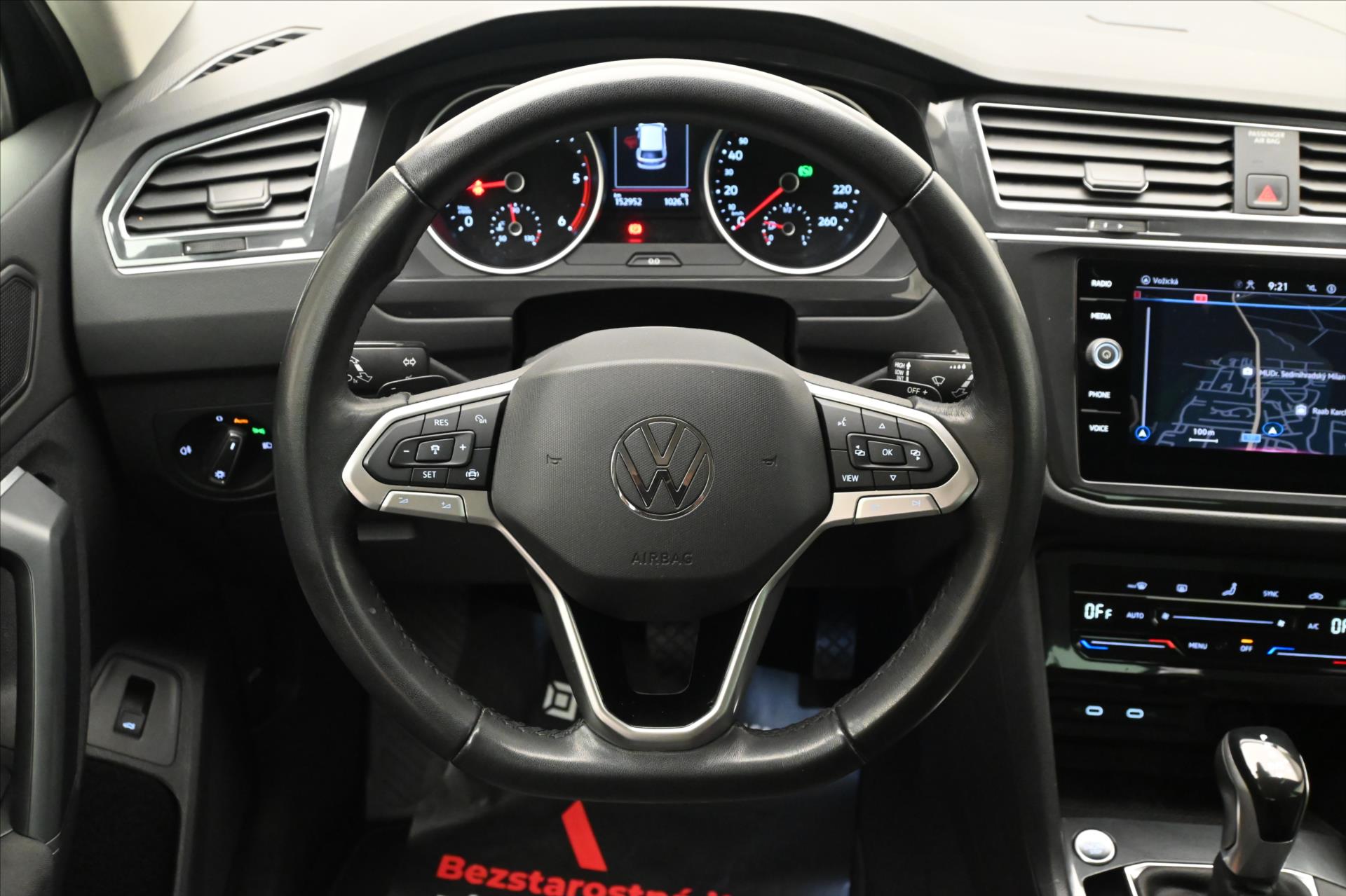 Main photo of the car Volkswagen Tiguan 2.0 TDI 110 kW DSG Life Warranty up to 5 years (18)