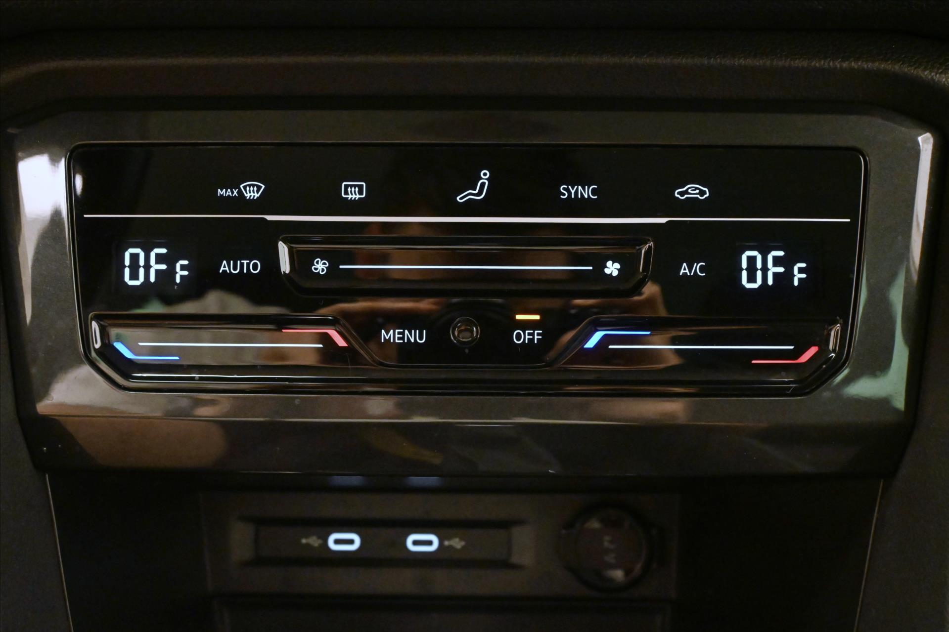 Main photo of the car Volkswagen Tiguan 2.0 TDI 110 kW DSG Life Warranty up to 5 years (21)