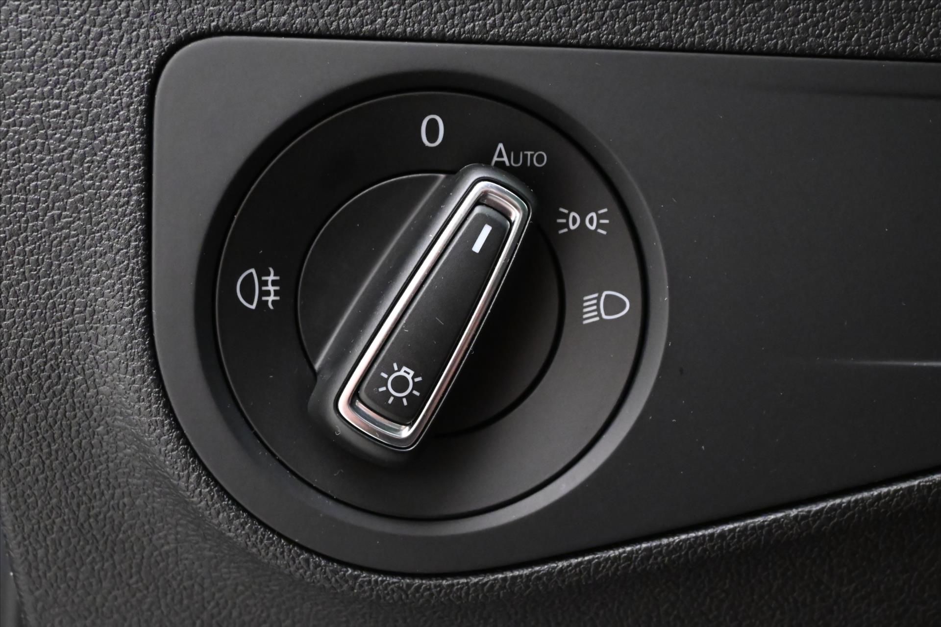 Main photo of the car Volkswagen Tiguan 2.0 TDI 110 kW DSG Life Warranty up to 5 years (27)
