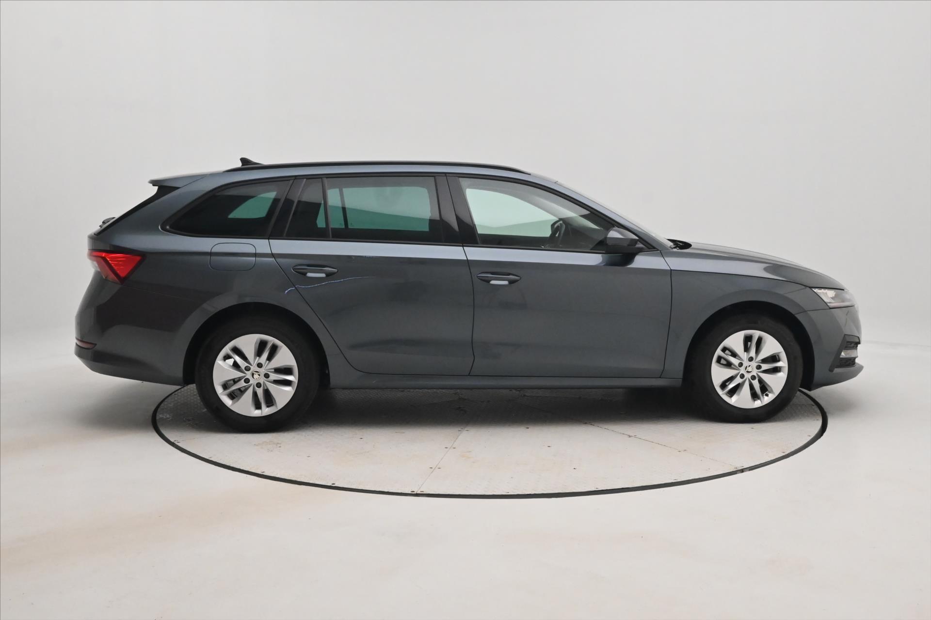Hlavní fotografie vozu Škoda Octavia 1,5 TSI 110kW Ambition Manuál Záruka až 5 let (4)