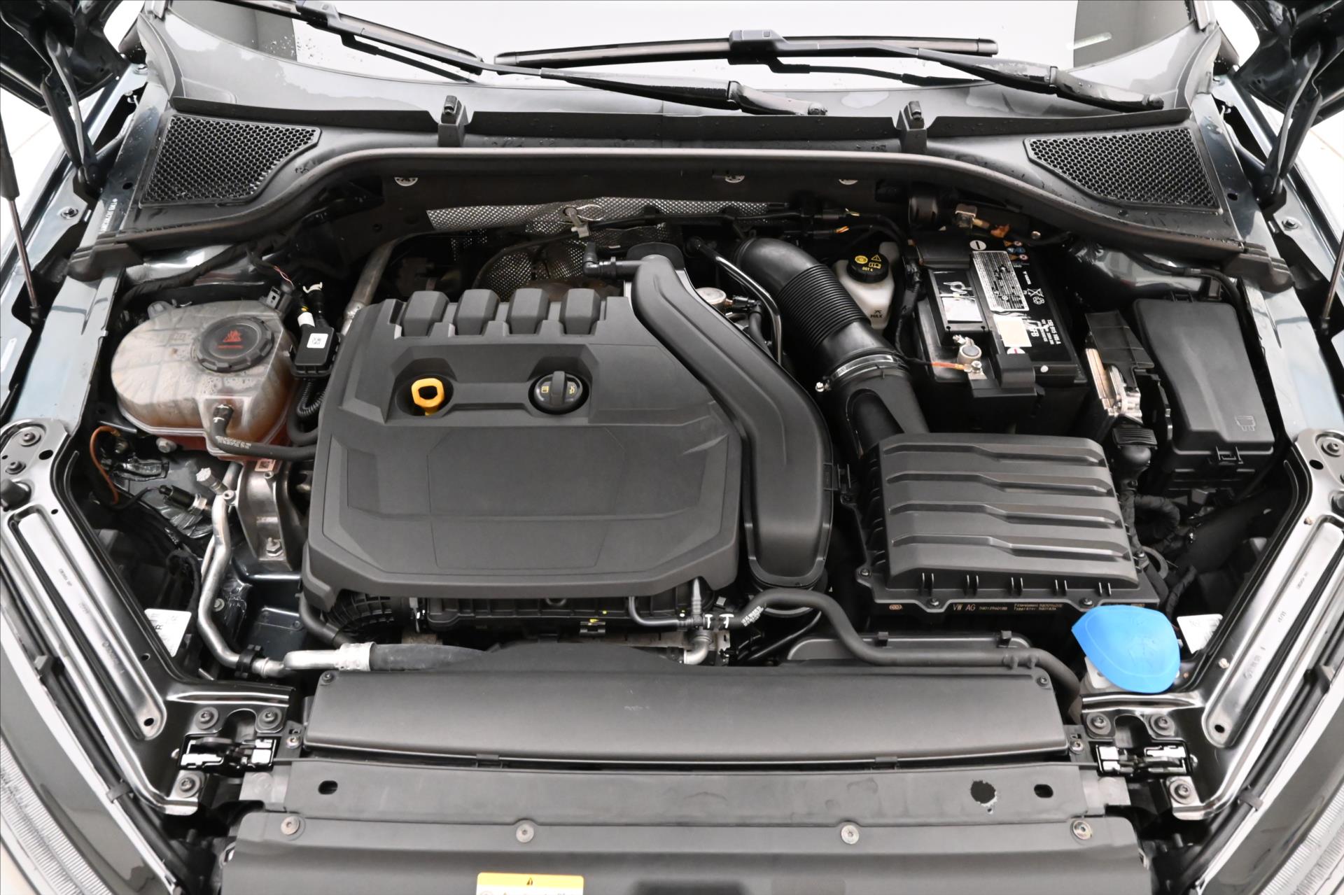 Hlavní fotografie vozu Škoda Octavia 1,5 TSI 110kW Ambition Manuál Záruka až 5 let (9)