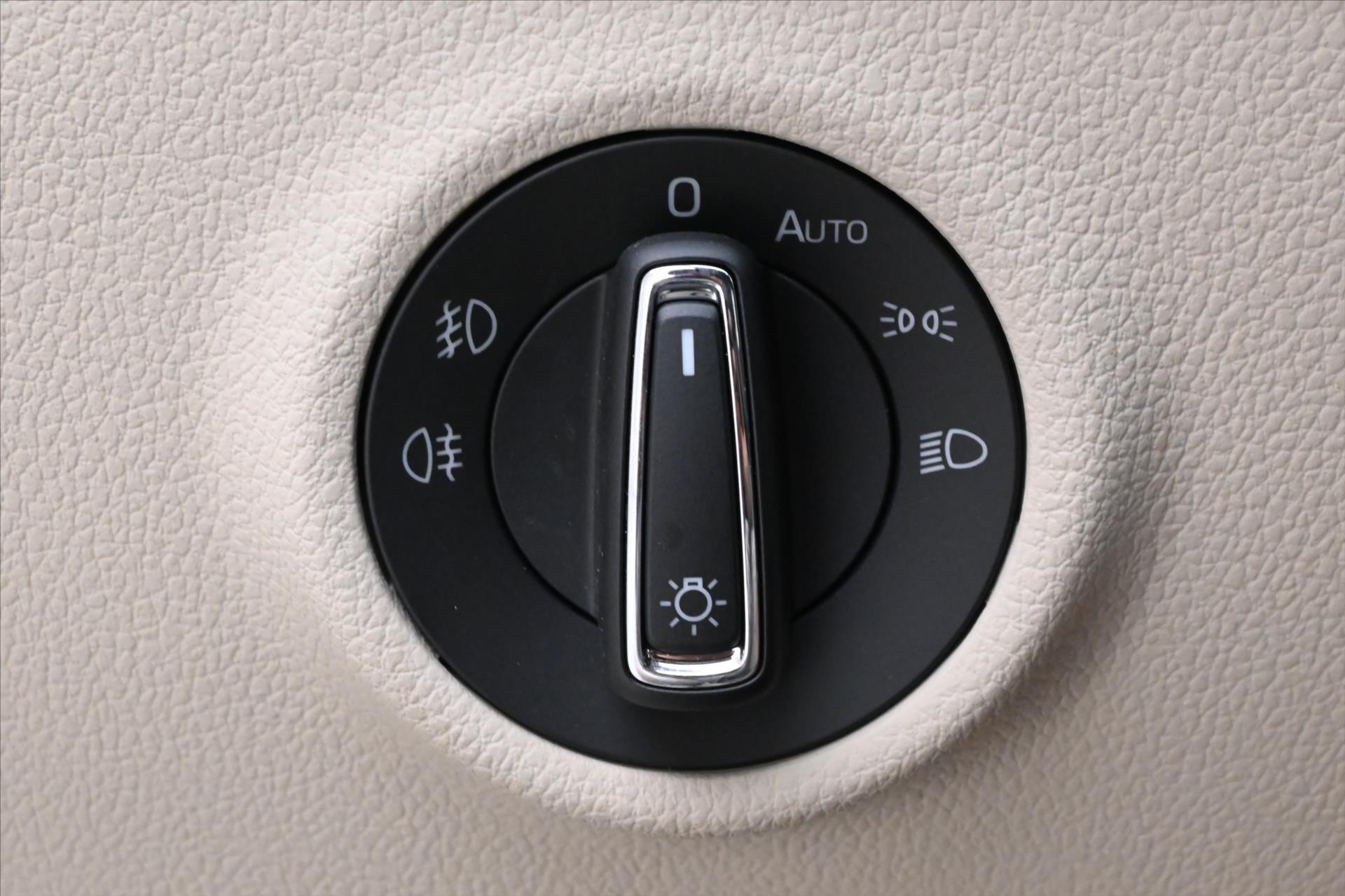 Hlavní fotografie vozu Škoda Superb 2,0 TDI 110kW DSG Style Záruka až 5 let (28)
