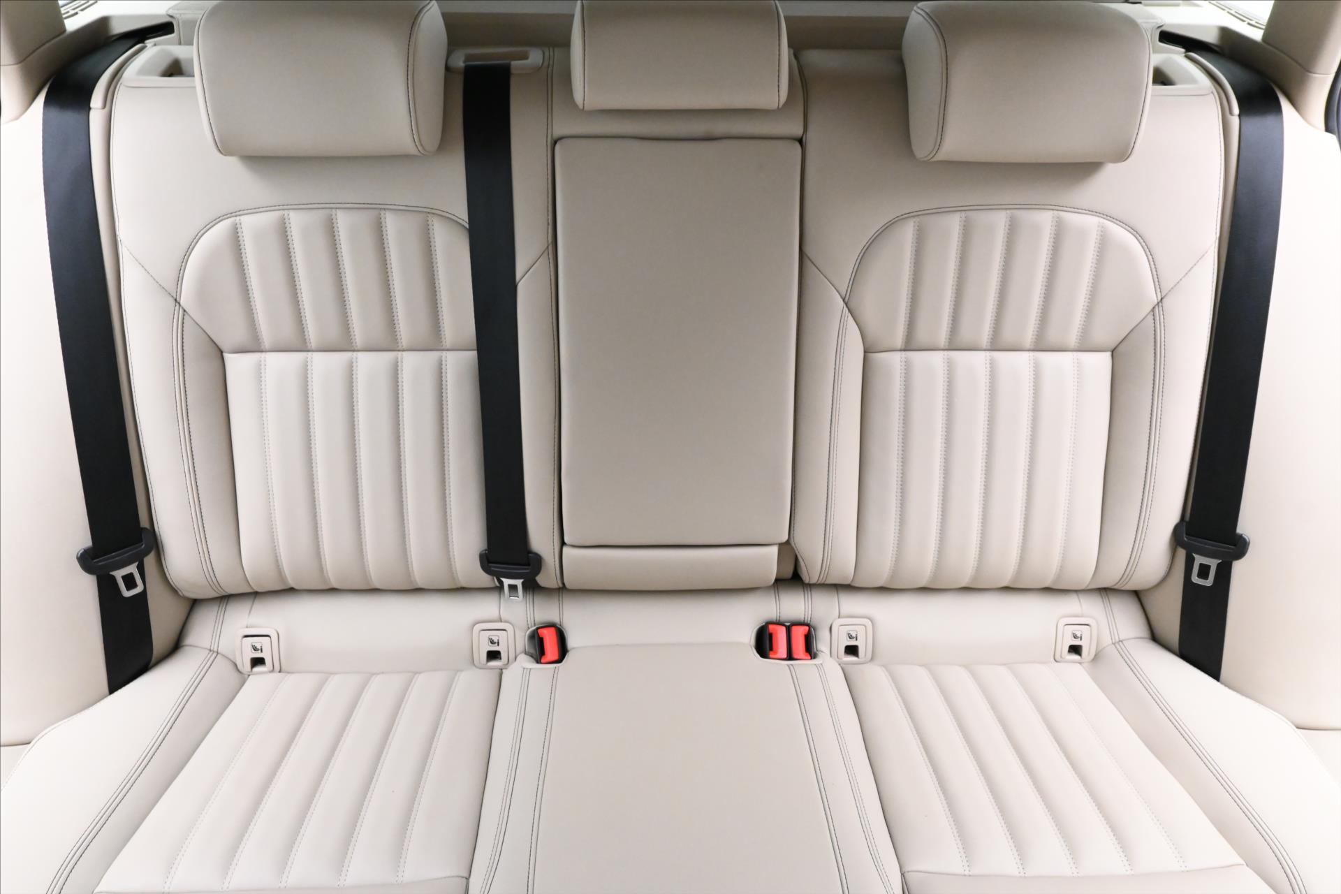 Hlavní fotografie vozu Škoda Superb 2,0 TDI 110kW DSG Style Záruka až 5 let (30)