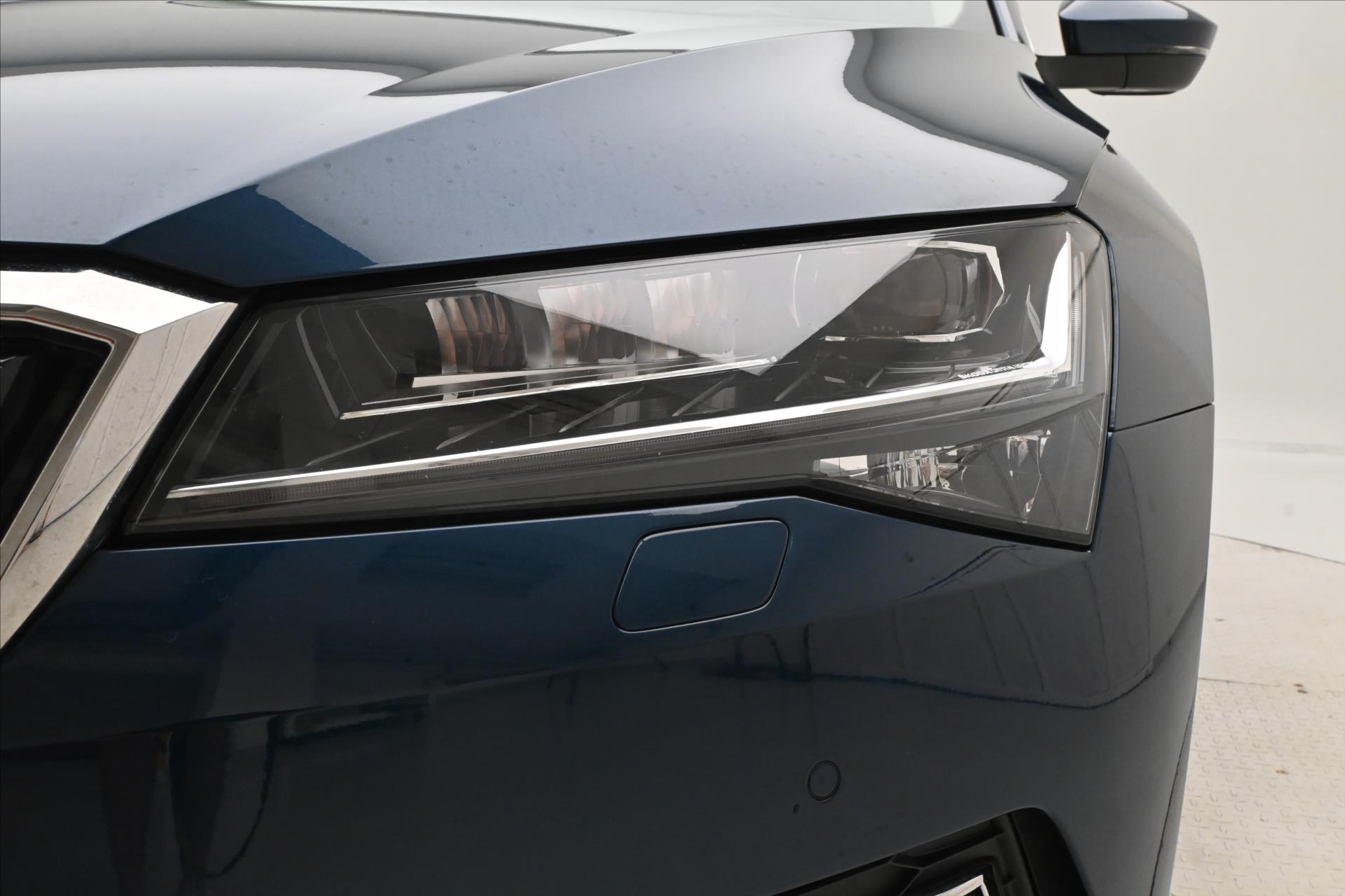 Hlavní fotografie vozu Škoda Superb 2,0 TDI 110kW DSG Style Záruka až 5 let (32)
