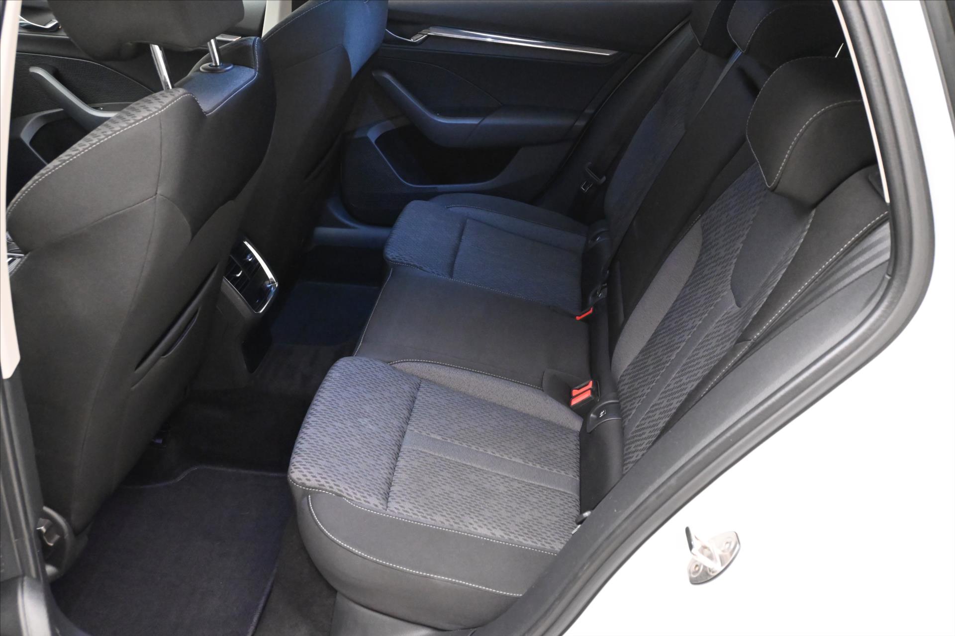 Main photo of the car Skoda Octavia 2.0 TDI 110kW DSG STYLE Warranty up to 5 years (14)