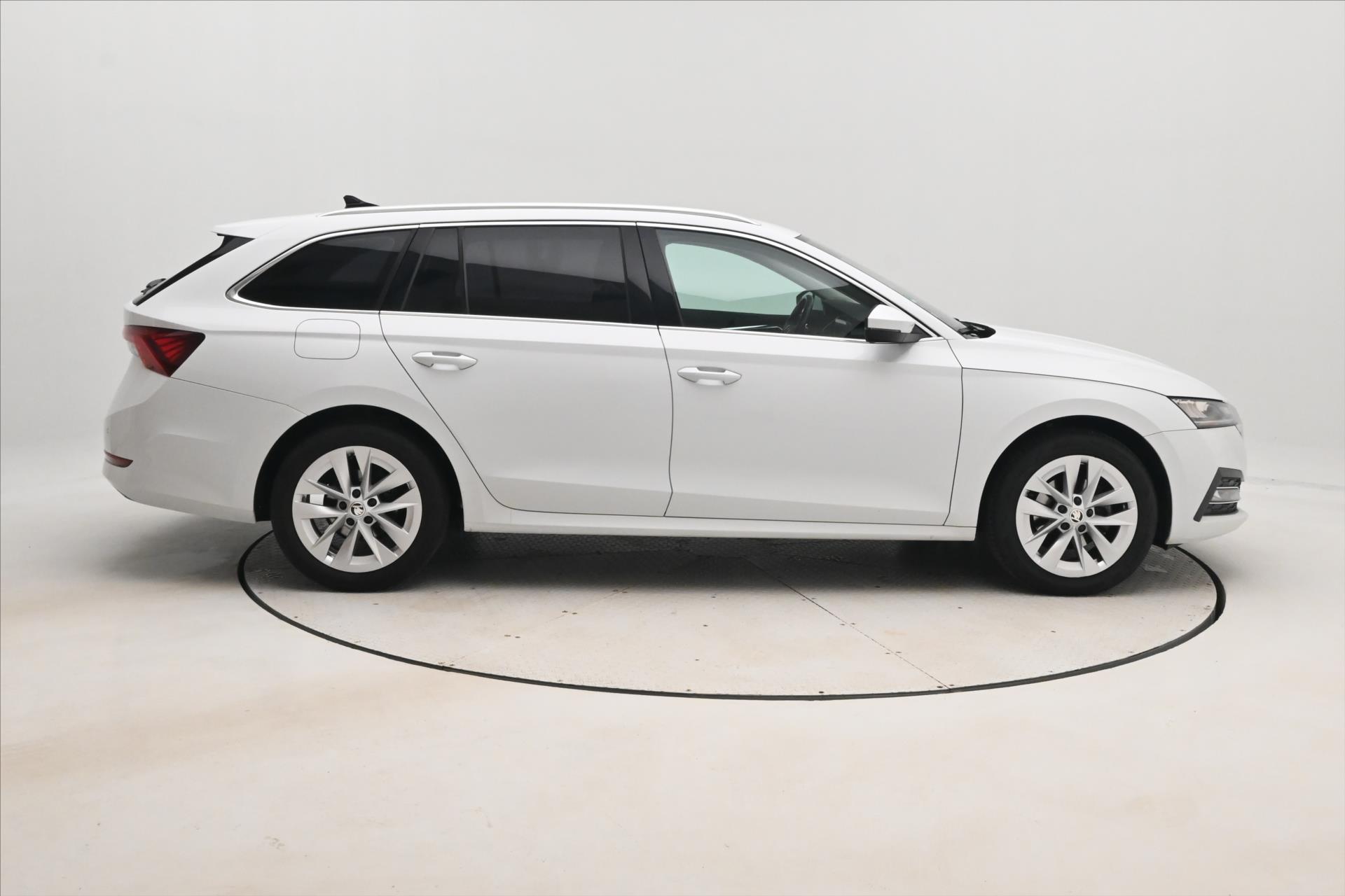 Main photo of the car Skoda Octavia 2.0 TDI 110kW DSG STYLE Warranty up to 5 years (4)