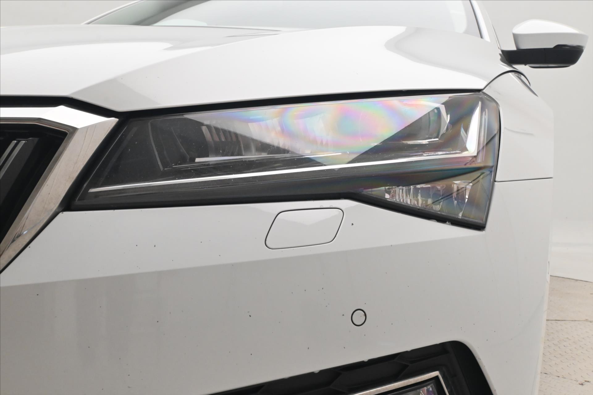 Hlavní fotografie vozu Škoda Superb 2,0 TDI 147kW DSG STYLE Záruka až 5 let (31)