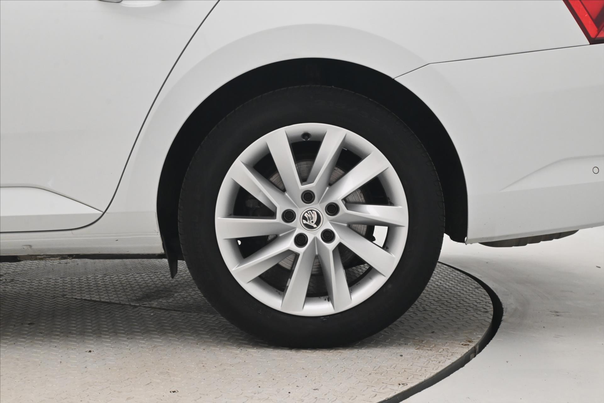 Hlavní fotografie vozu Škoda Superb 2,0 TDI 147kW DSG STYLE Záruka až 5 let (33)