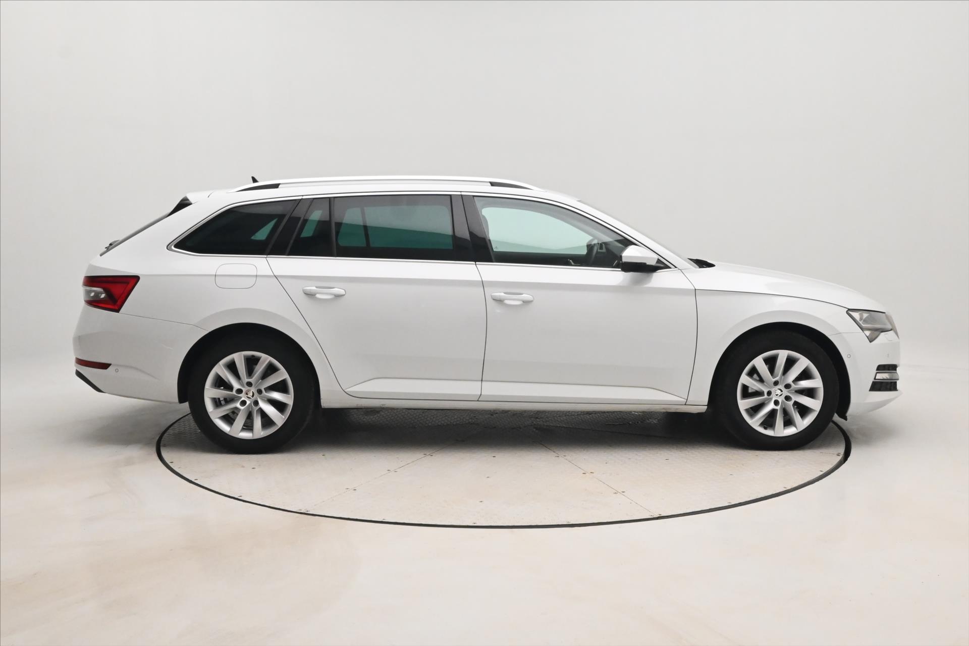 Hlavní fotografie vozu Škoda Superb 2,0 TDI 147kW STYLE DSG Záruka až 5 let (4)