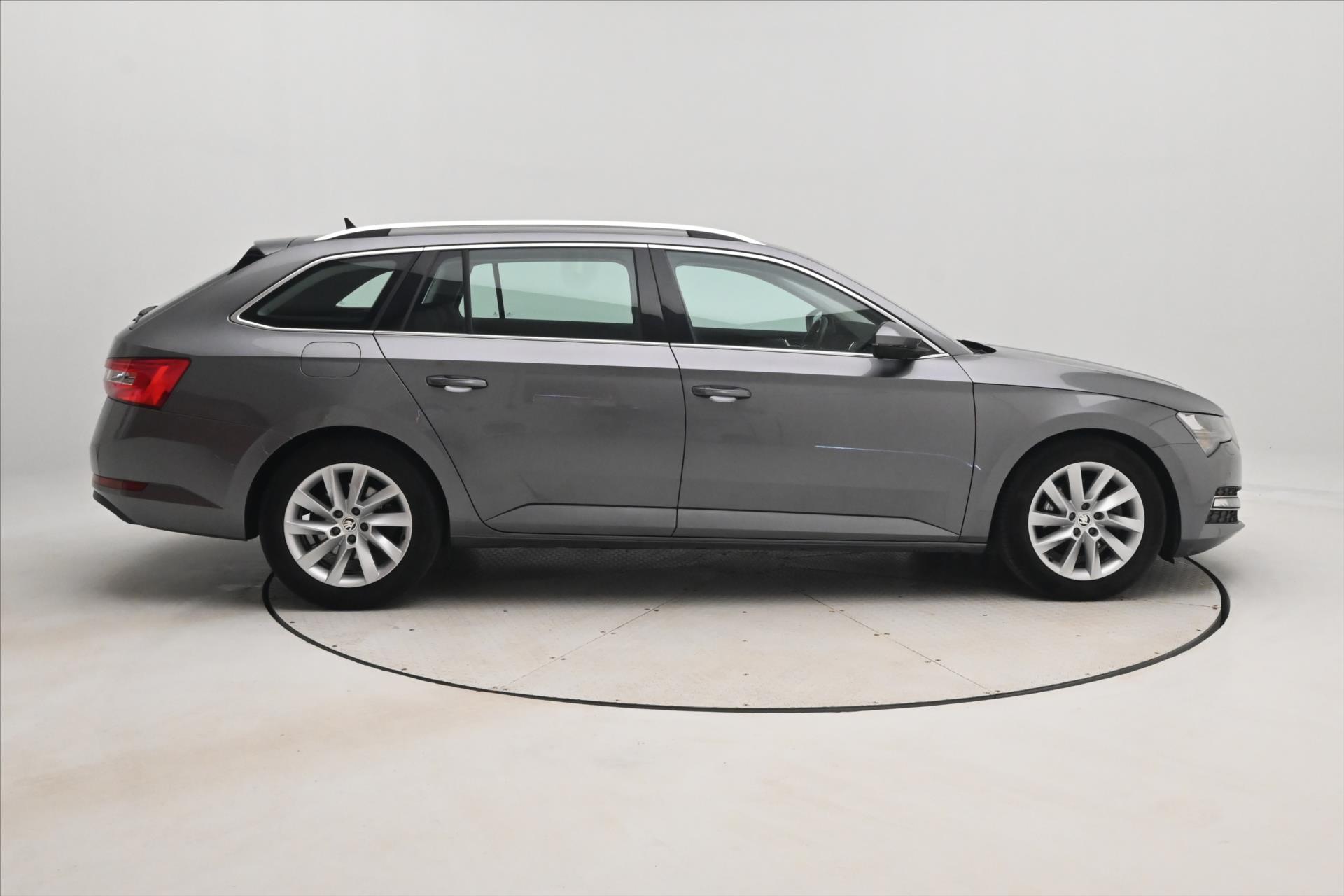Hlavní fotografie vozu Škoda Superb 2,0 TDI 110 kW DSG Style Záruka až 5 let (5)