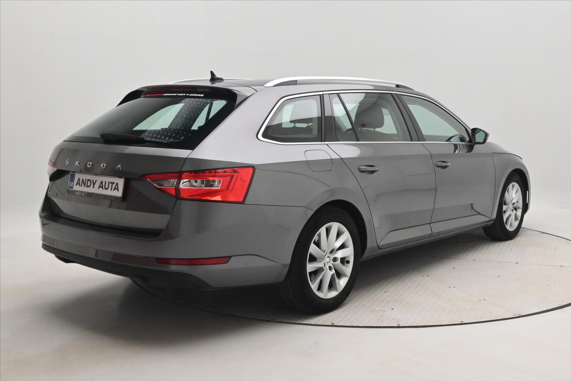 Hlavní fotografie vozu Škoda Superb 2,0 TDI 110 kW DSG Style Záruka až 5 let (6)