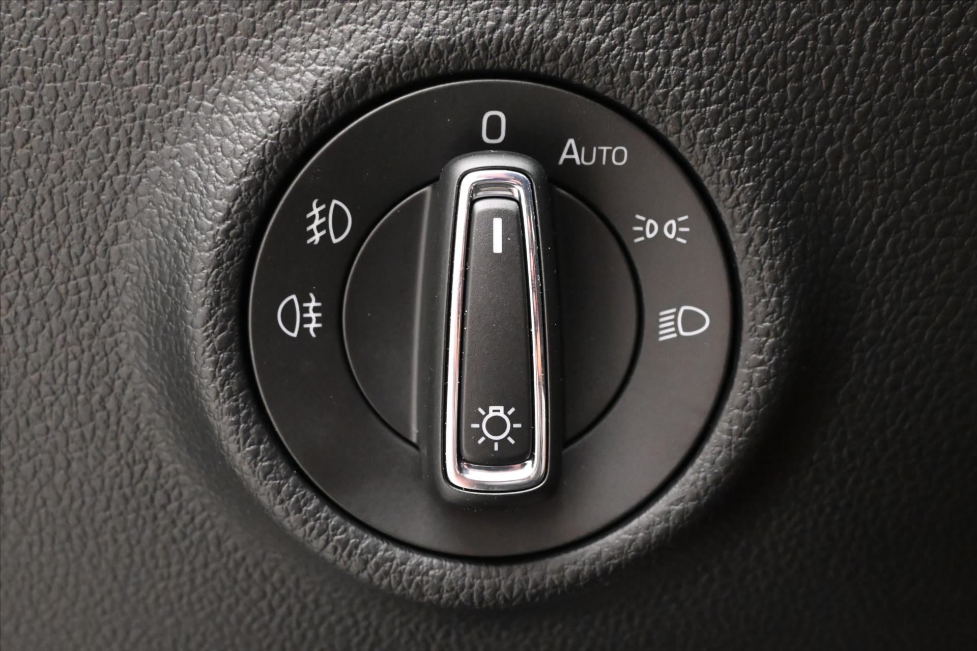 Hlavní fotografie vozu Škoda Superb 2,0 TDI 110 kW DSG Style Záruka až 5 let (27)