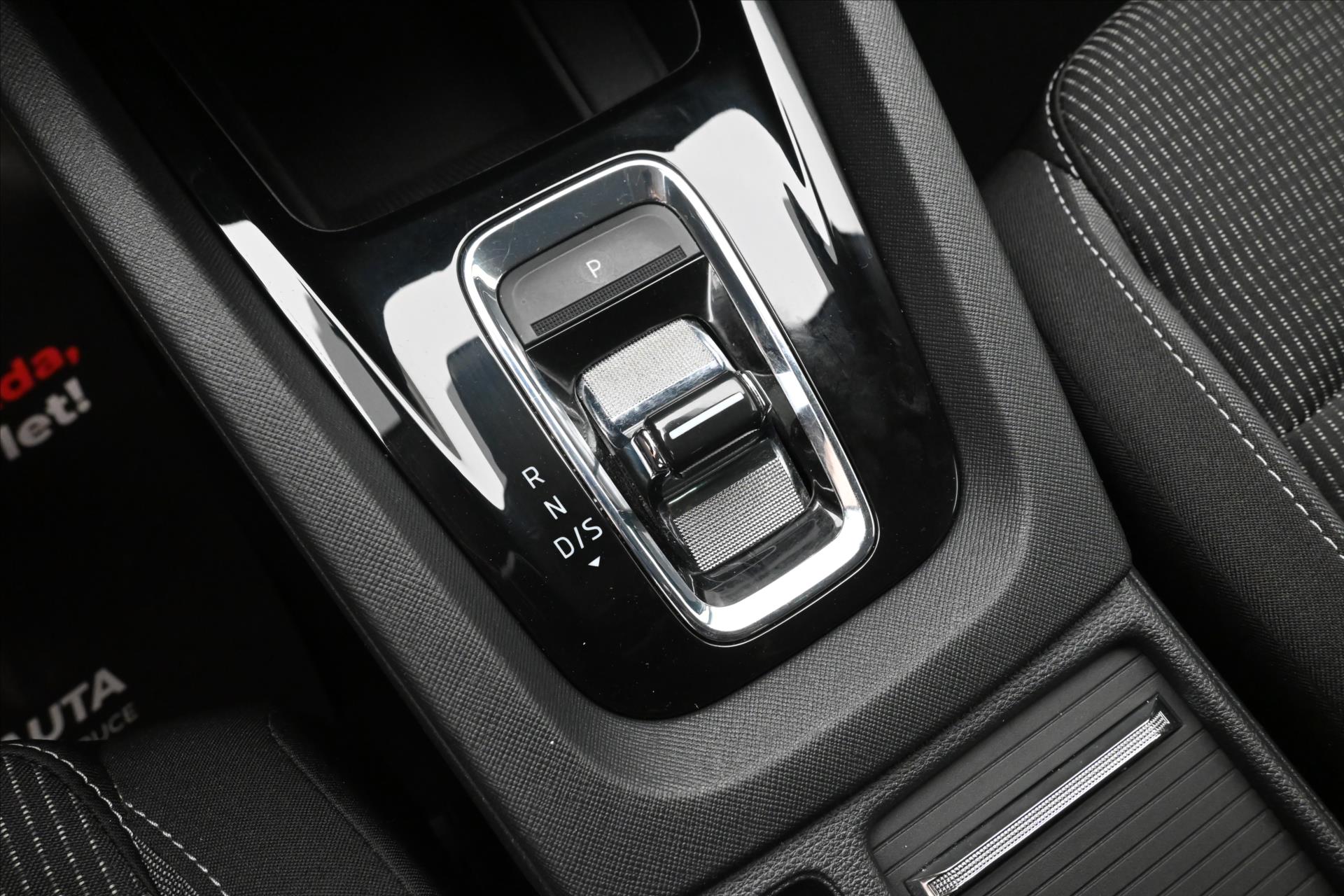 Hlavní fotografie vozu Škoda Octavia 2,0 TDI 110kW DSG VIRTUAL NAVI Záruka až 5 let (22)