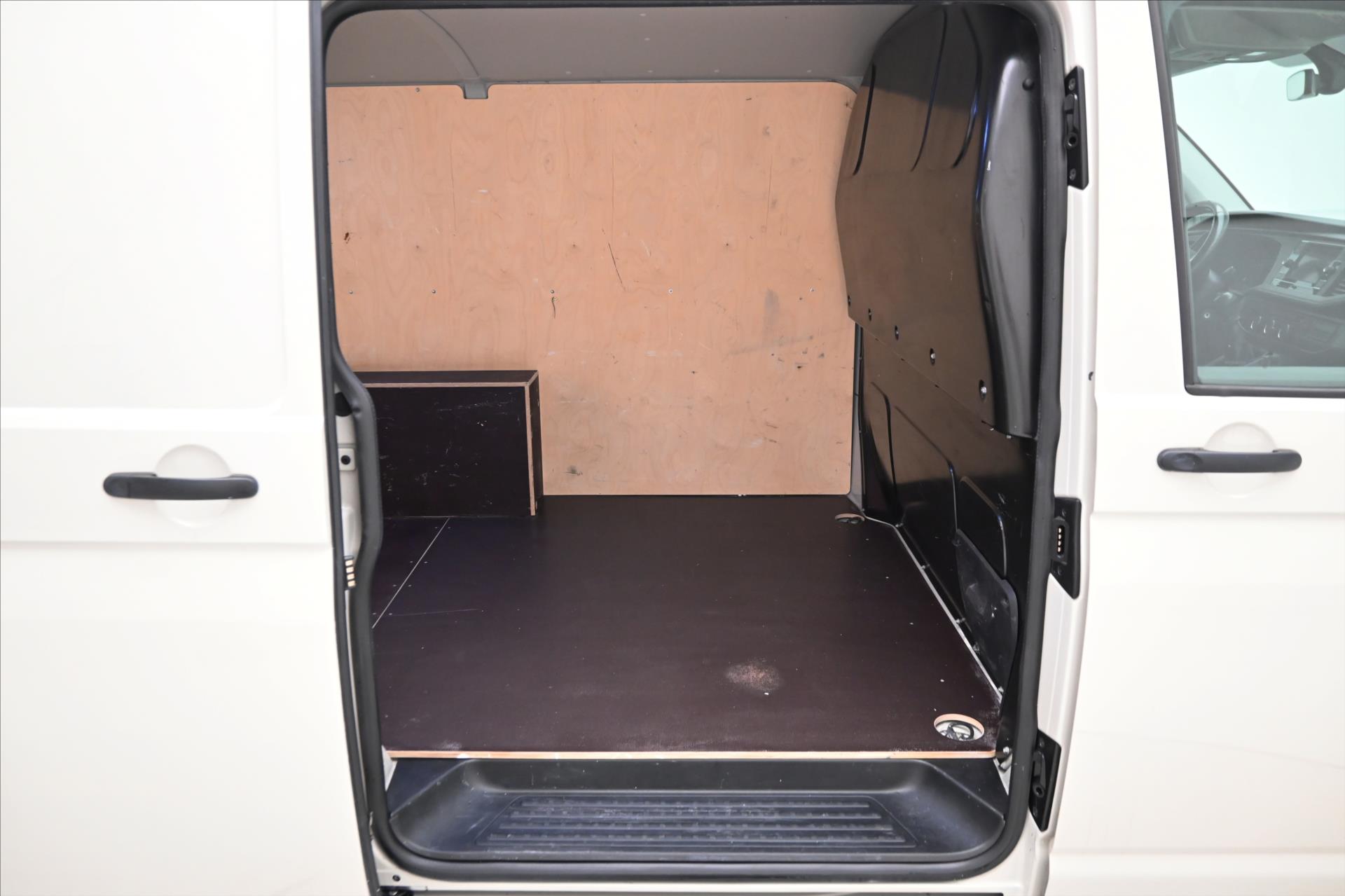 Main photo of the car Volkswagen Transporter 2.0 TDI 110kW Climate Cruise Control Warranty up to 5 years (11)