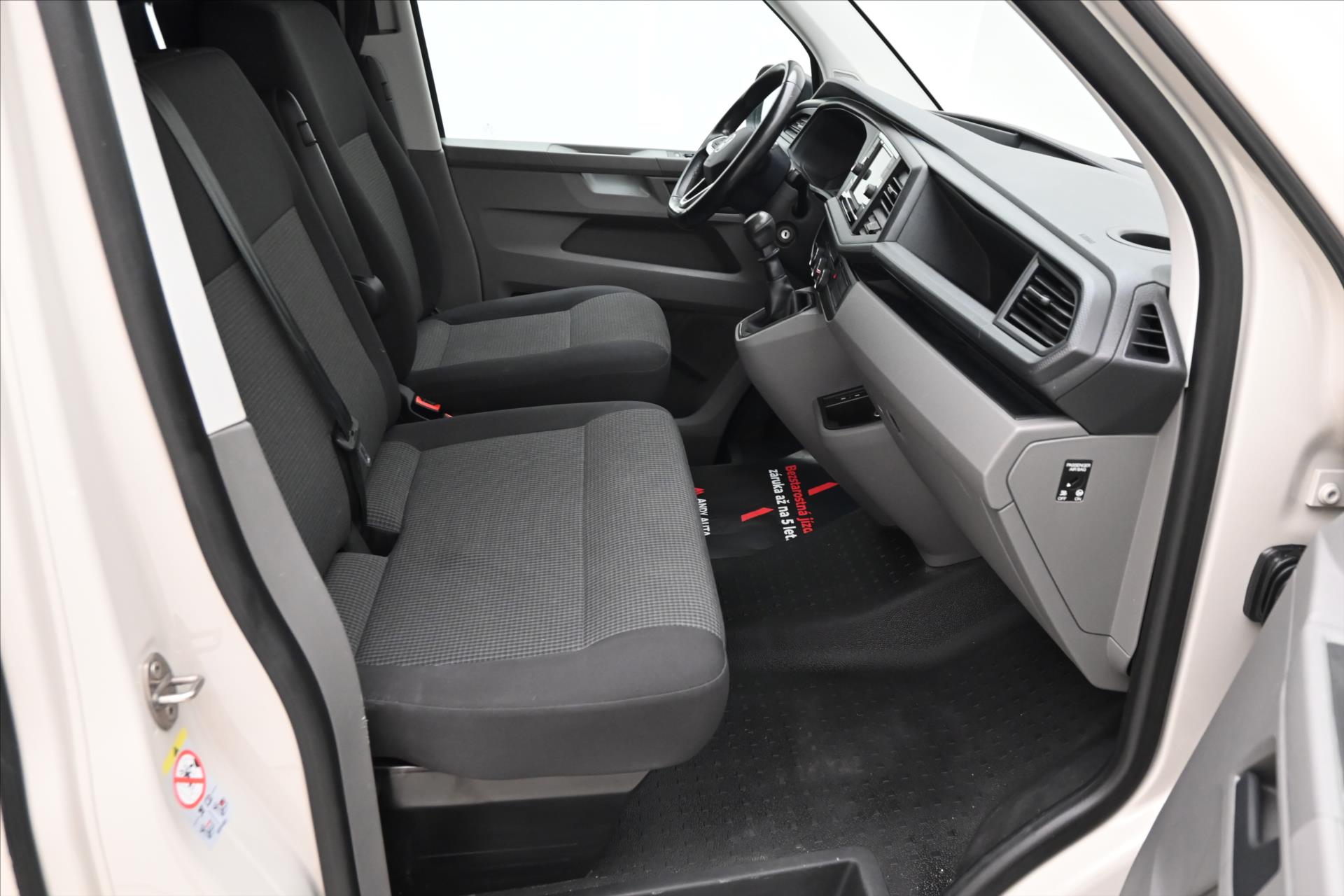 Main photo of the car Volkswagen Transporter 2,0 TDI 110kW Klima Tempomat Záruka až 5 let (14)