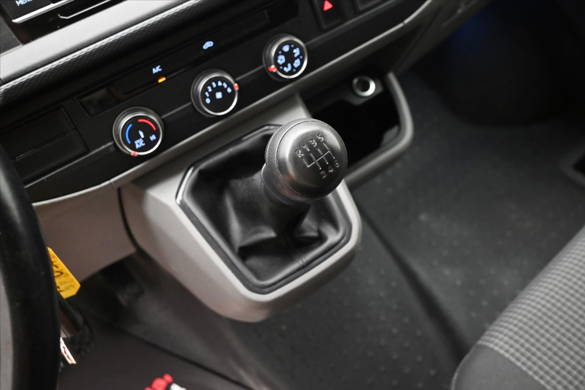 Main photo of the car Volkswagen Transporter 2.0 TDI 110kW Climate Cruise Control Warranty up to 5 years (21)