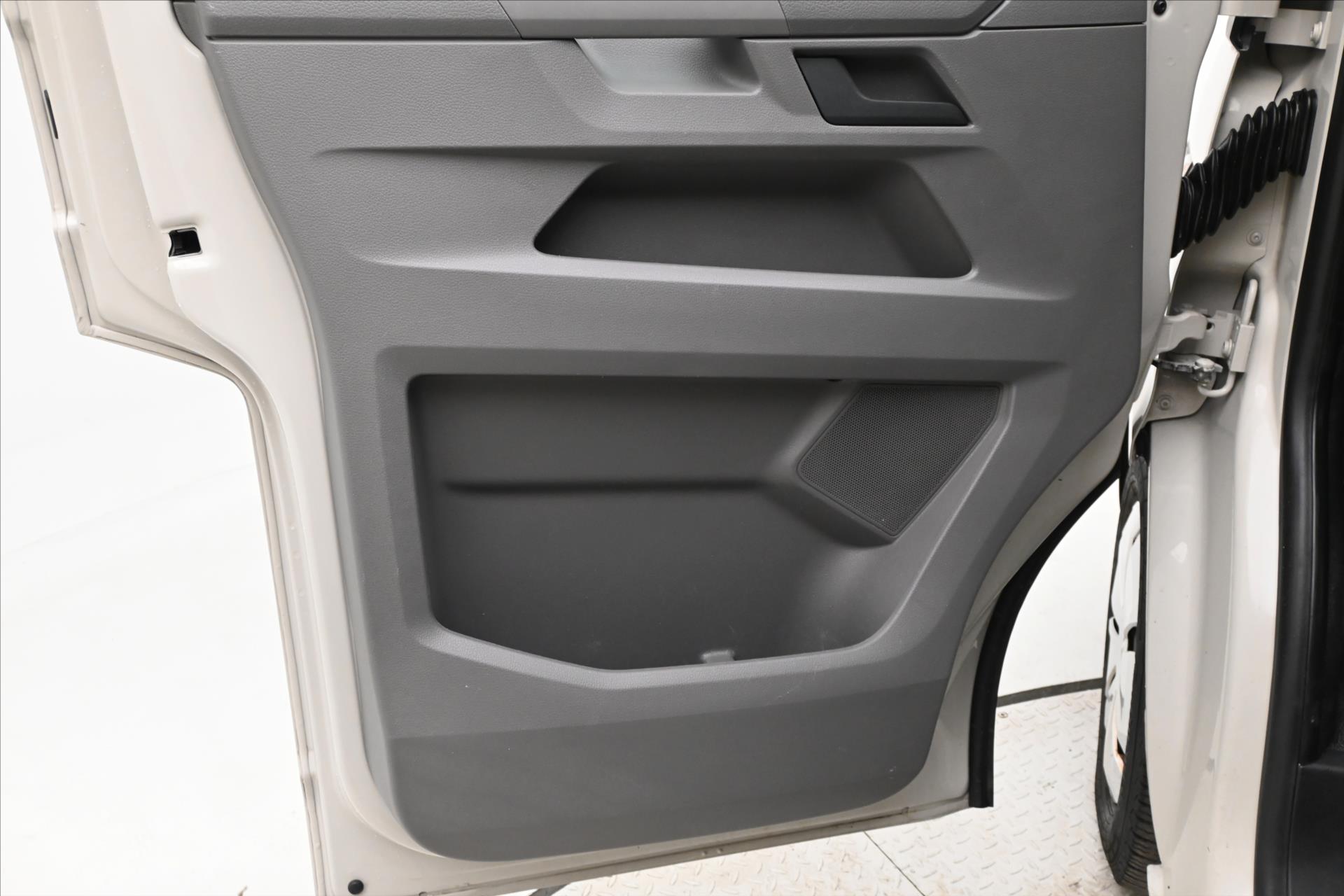 Main photo of the car Volkswagen Transporter 2.0 TDI 110kW Climate Cruise Control Warranty up to 5 years (23)