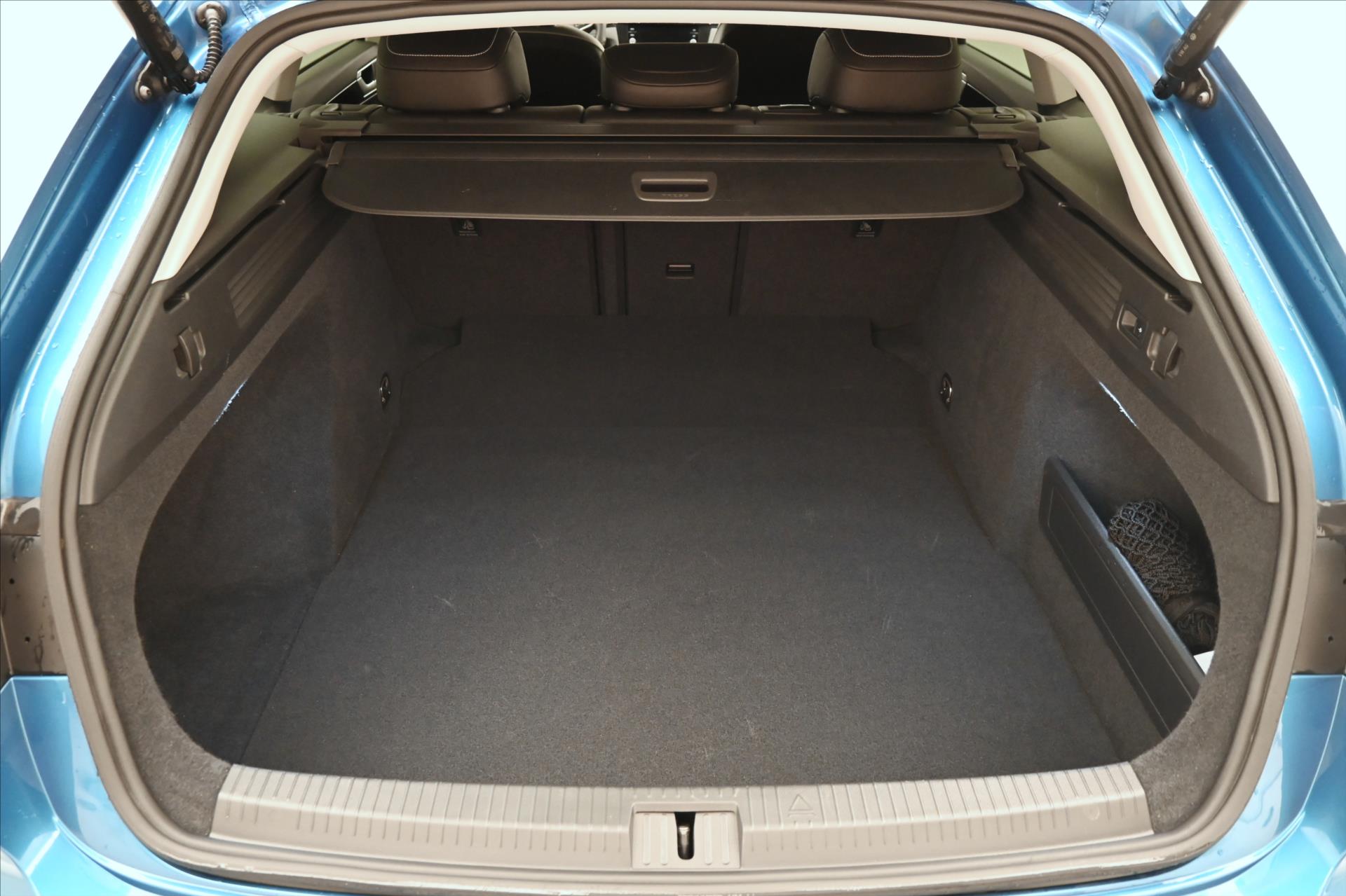 Hlavní fotografie vozu Volkswagen Arteon Shooting Brake 2,0 TDI 110 kW Elegance Záruka až 5 let (10)