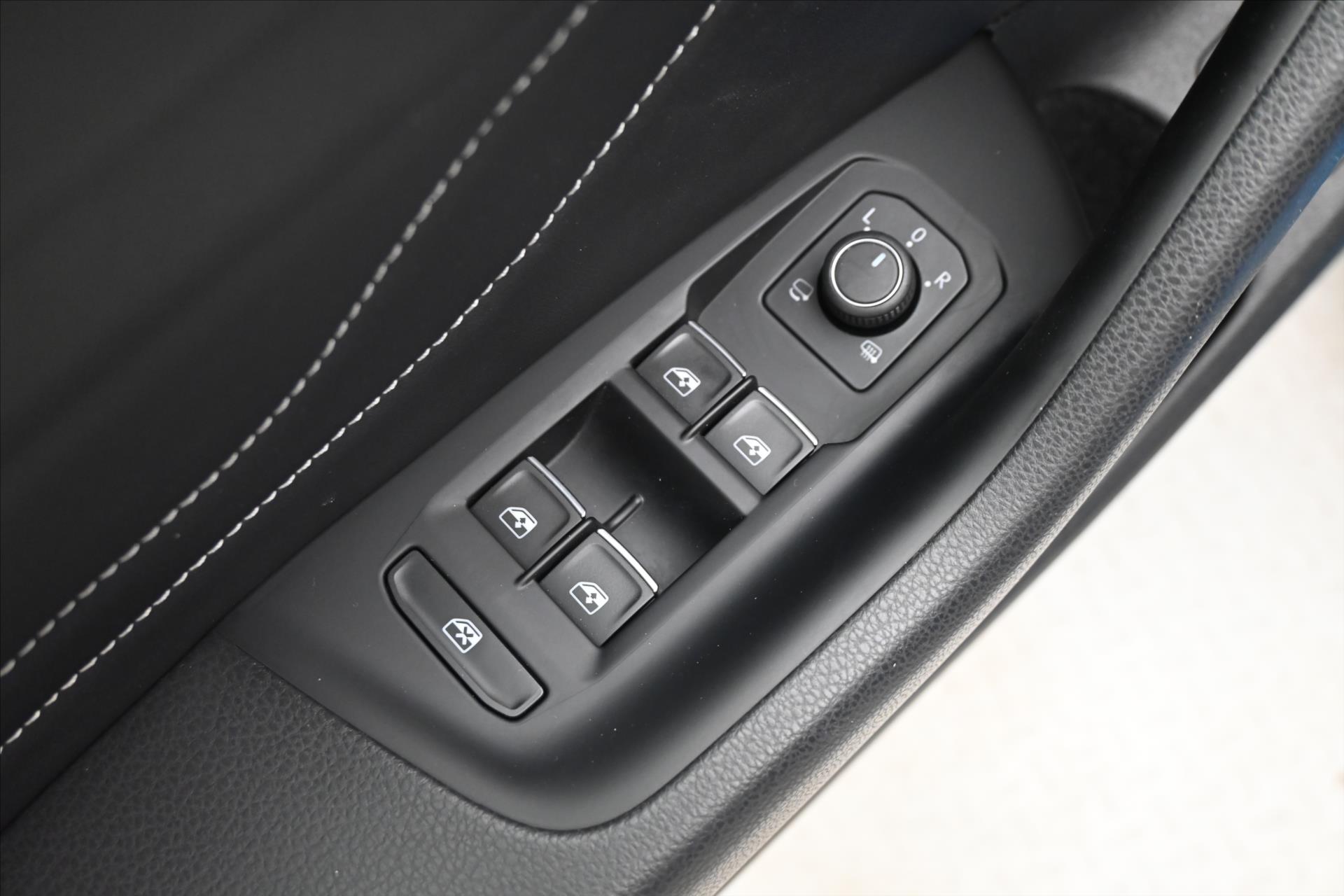 Hlavní fotografie vozu Volkswagen Arteon Shooting Brake 2,0 TDI 110 kW Elegance Záruka až 5 let (25)
