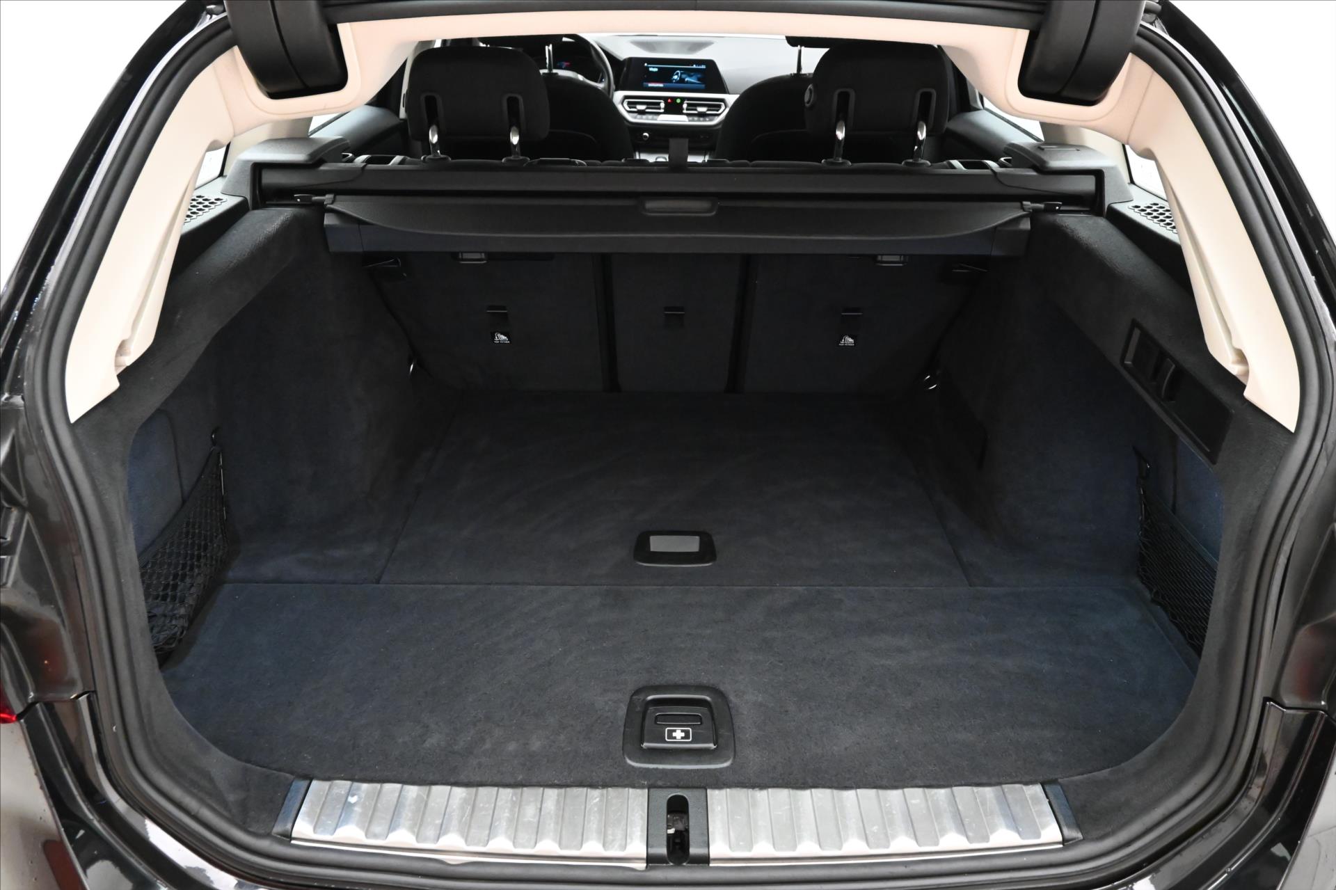Hlavní fotografie vozu BMW Řada 3 2,0 320d 140 kW Steptronic Záruka až 5 let (10)