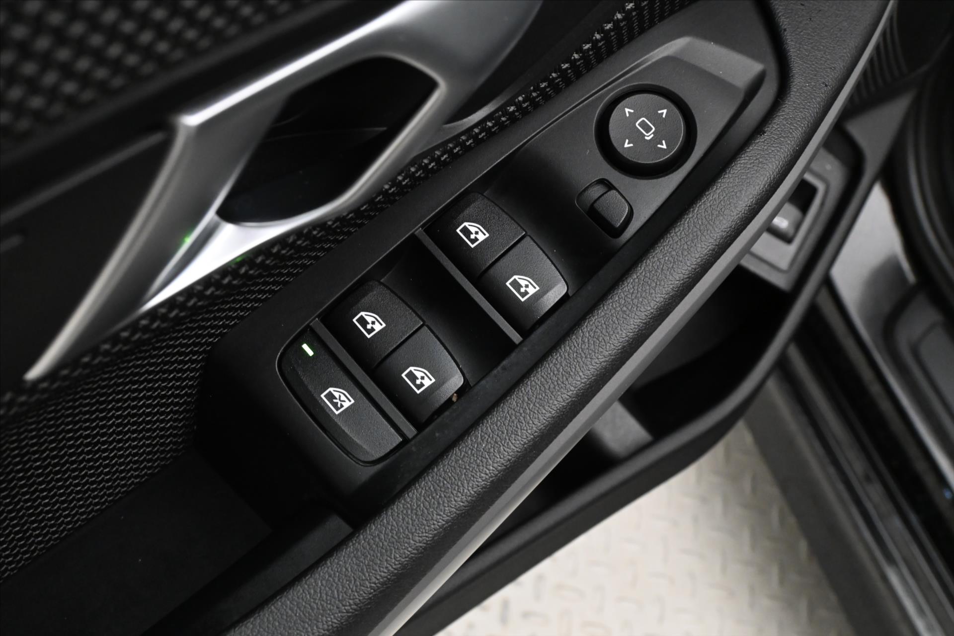 Hlavní fotografie vozu BMW Řada 3 2,0 320d 140 kW Steptronic Záruka až 5 let (25)